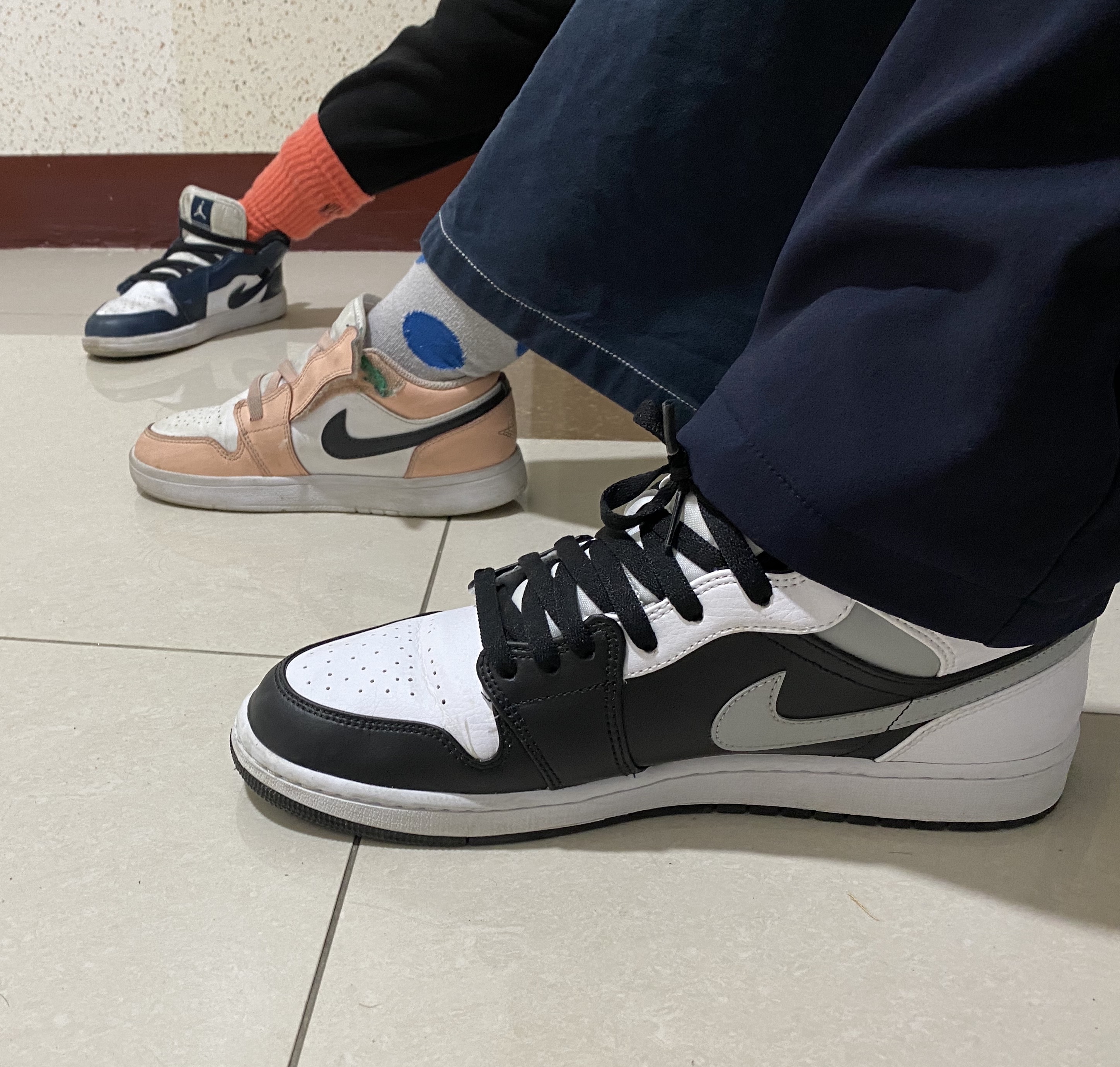 Jordan 1 Mid White Shadow, (PS) Jordan 1 Low Alt Light Arctic Pink 착용 스타일