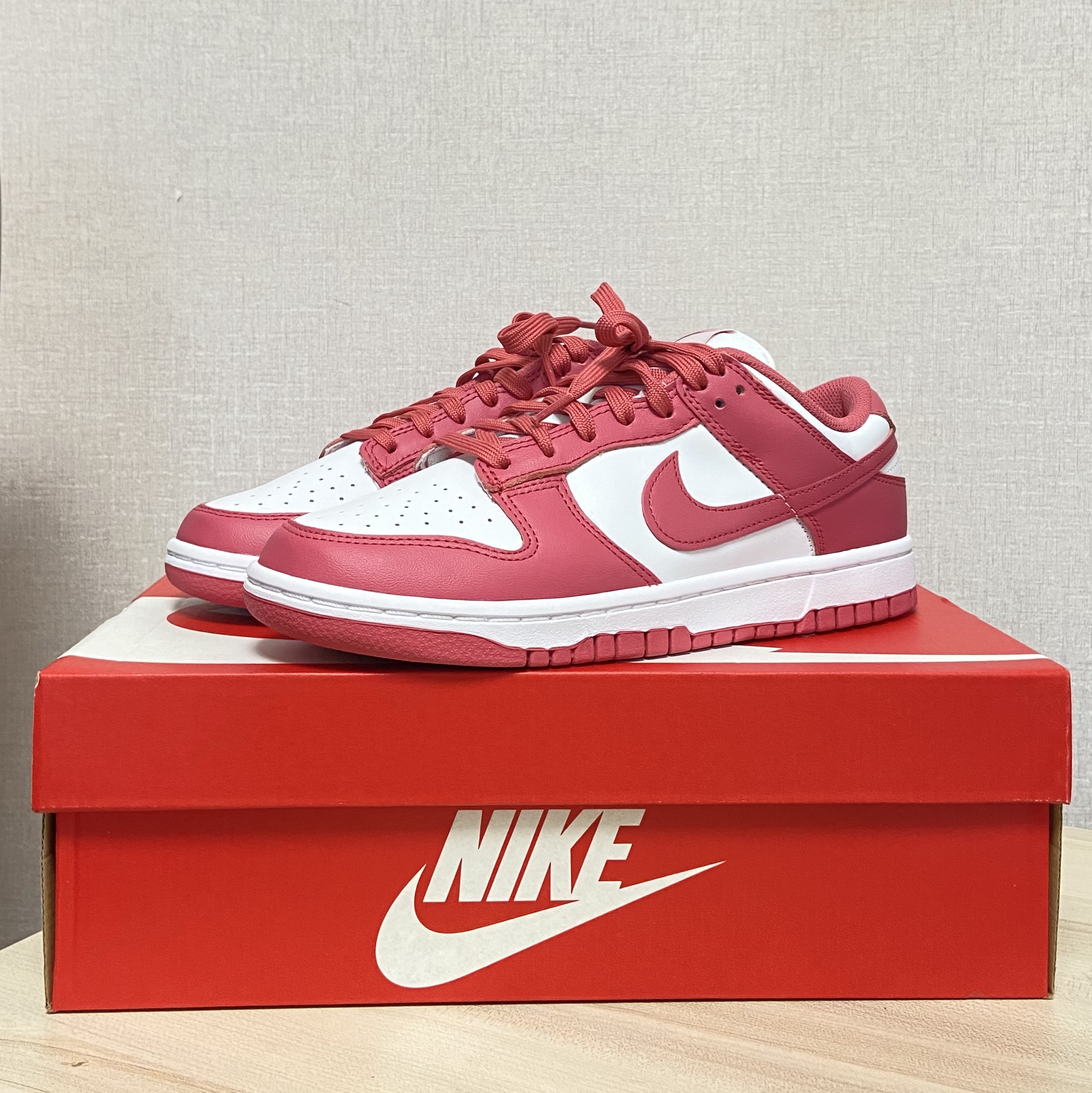 (W) Nike Dunk Low Archeo Pink 착용 스타일 - 2