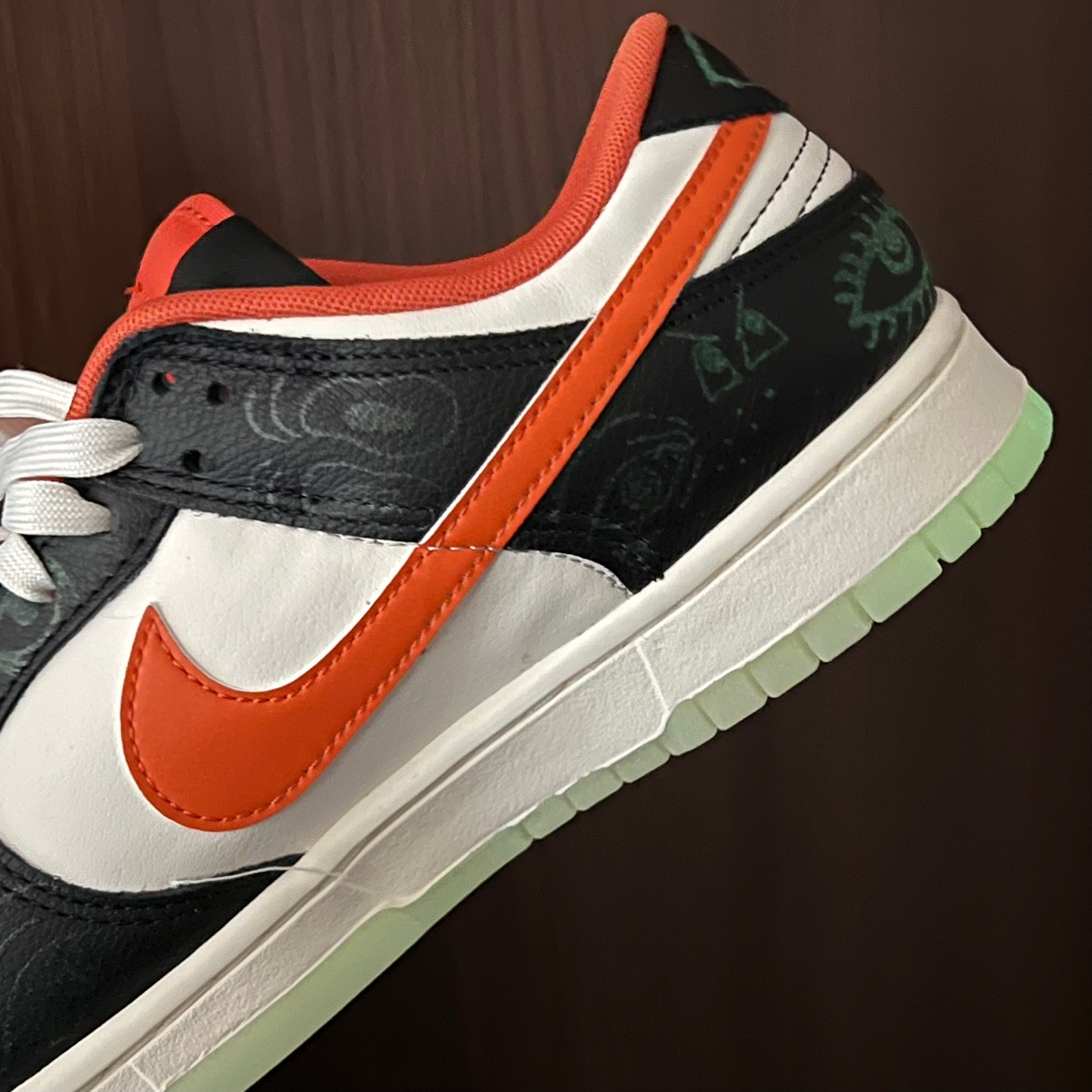 Nike Dunk Low Retro PRM Halloween 착용 스타일