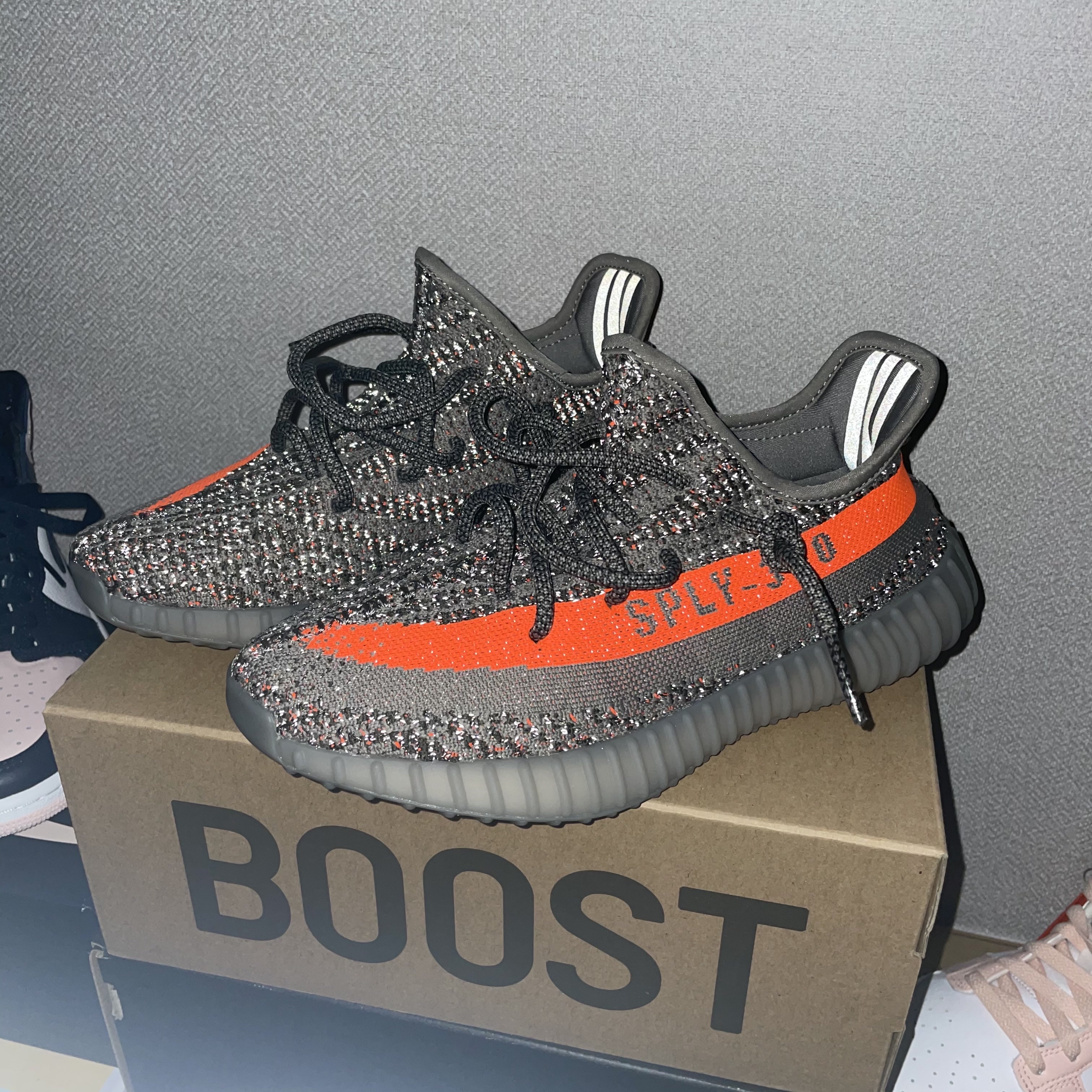 Adidas Yeezy Boost 350 V2 Beluga - Reflective 착용 스타일 - 2