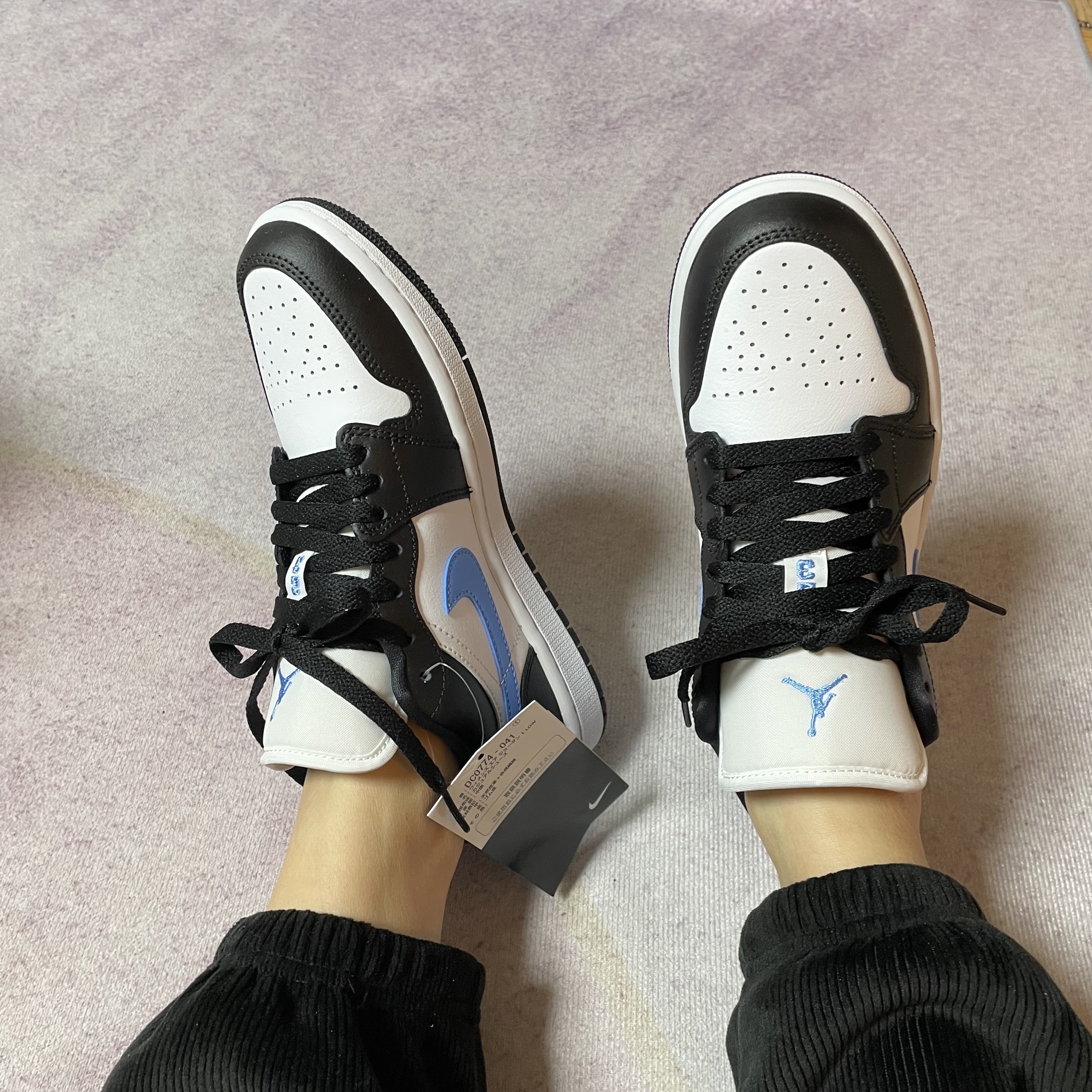 (W) Jordan 1 Low Black University Blue 착용 스타일