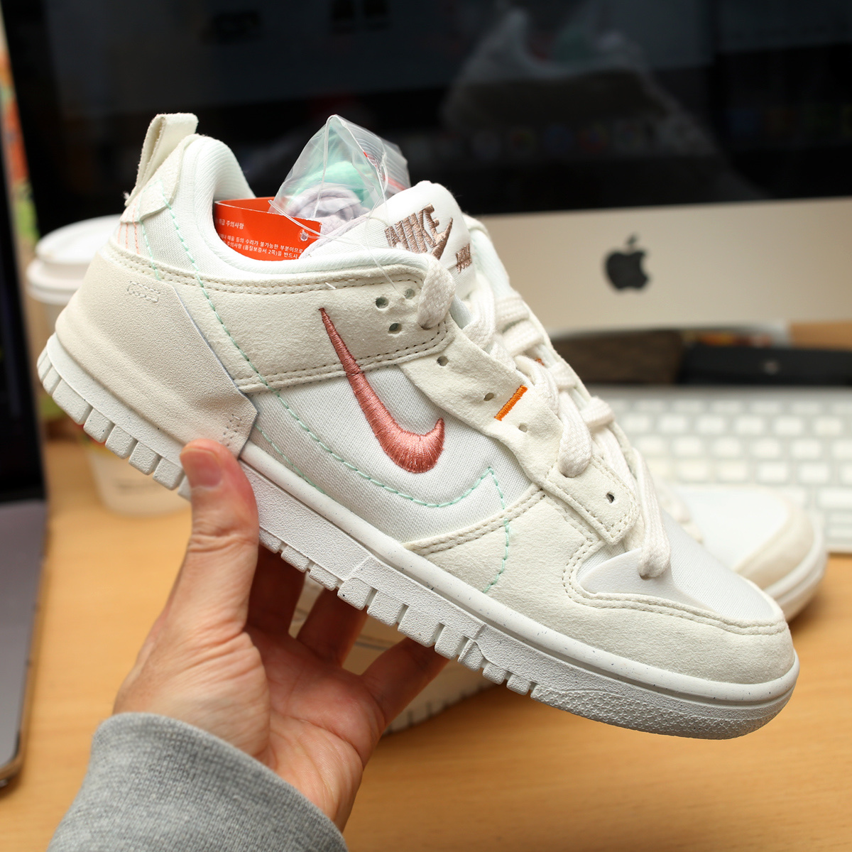 (W) Nike Dunk Low Disrupt 2 Pale Ivory Sail 착용 스타일 - 1