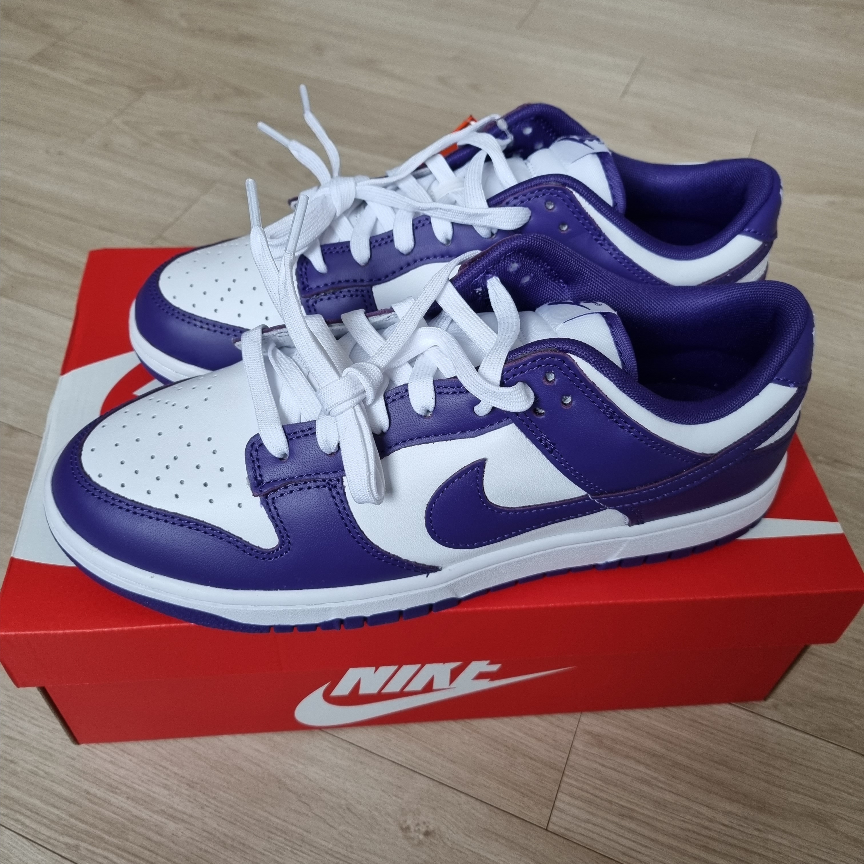 Nike Dunk Low Retro Championship Court Purple 착용 스타일