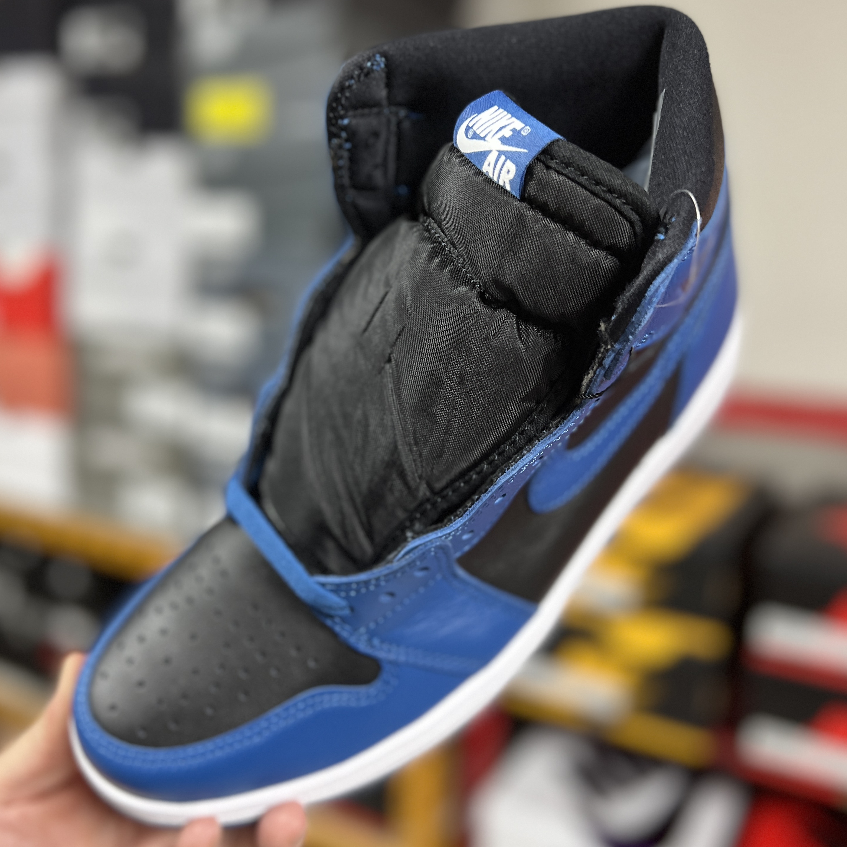 Jordan 1 Retro High OG Dark Marina Blue 착용 스타일 - 1