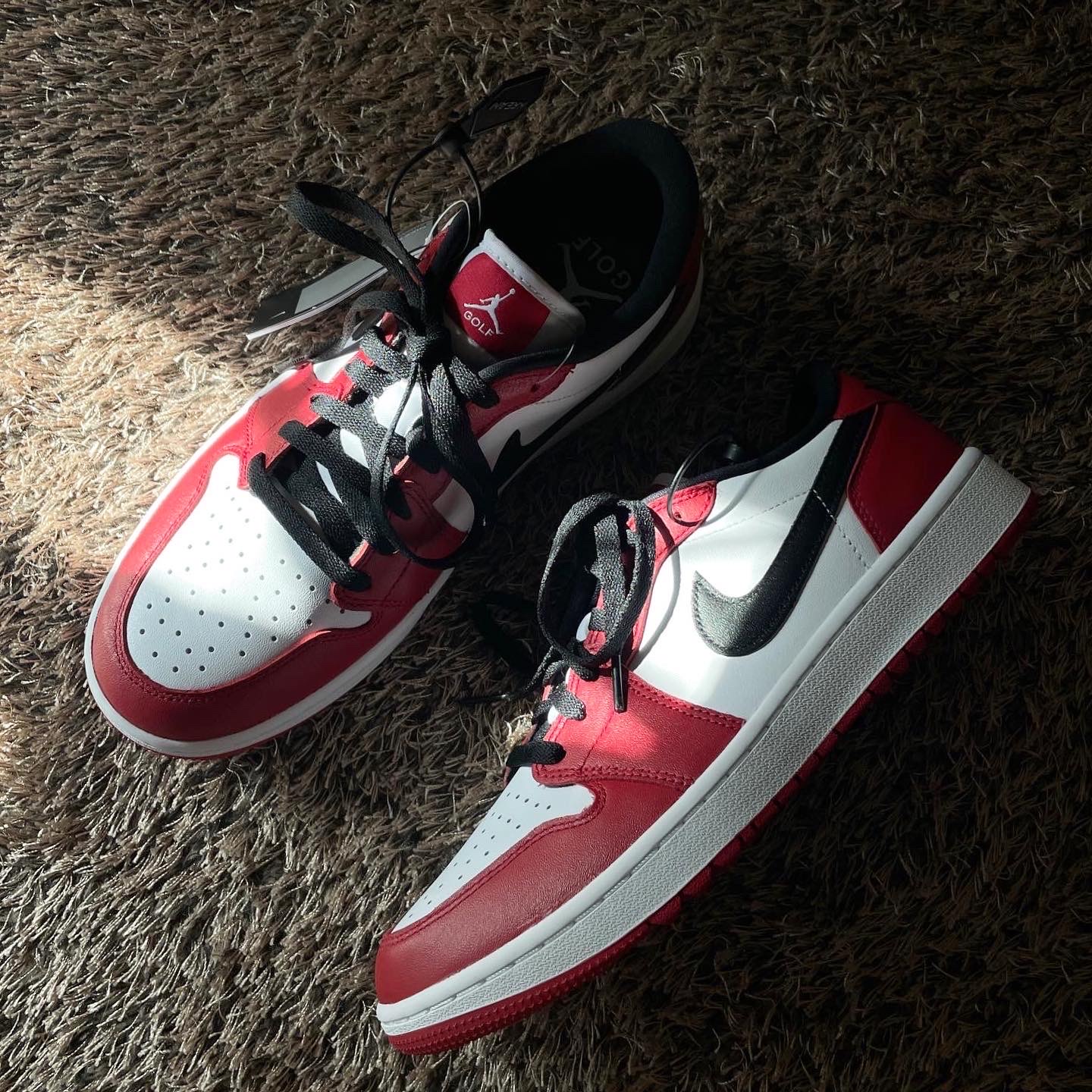 Jordan 1 Low Golf Chicago 착용 스타일 - 1