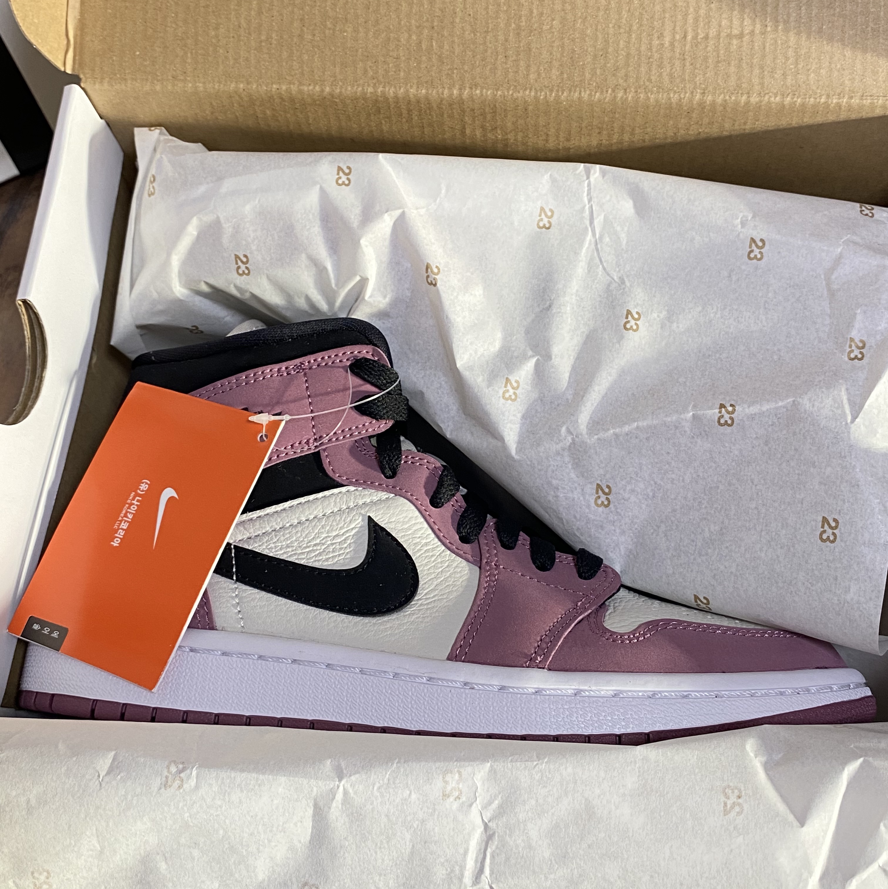 (W) Jordan 1 Mid SE Light Mulberry 착용 스타일 - 1