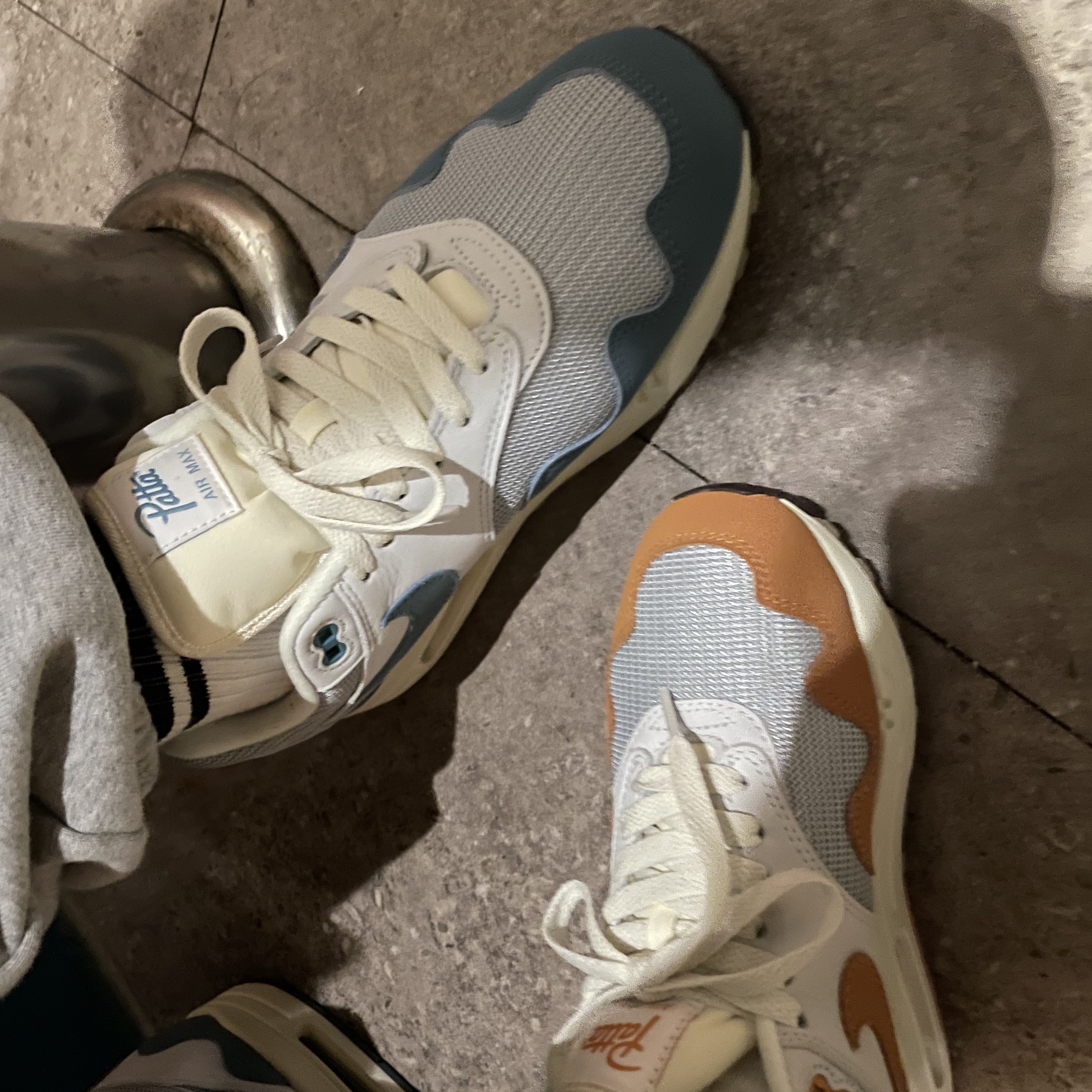 Nike x Patta Air Max 1 Noise Aqua, Nike x Patta Air Max 1 Monarch 착용 스타일