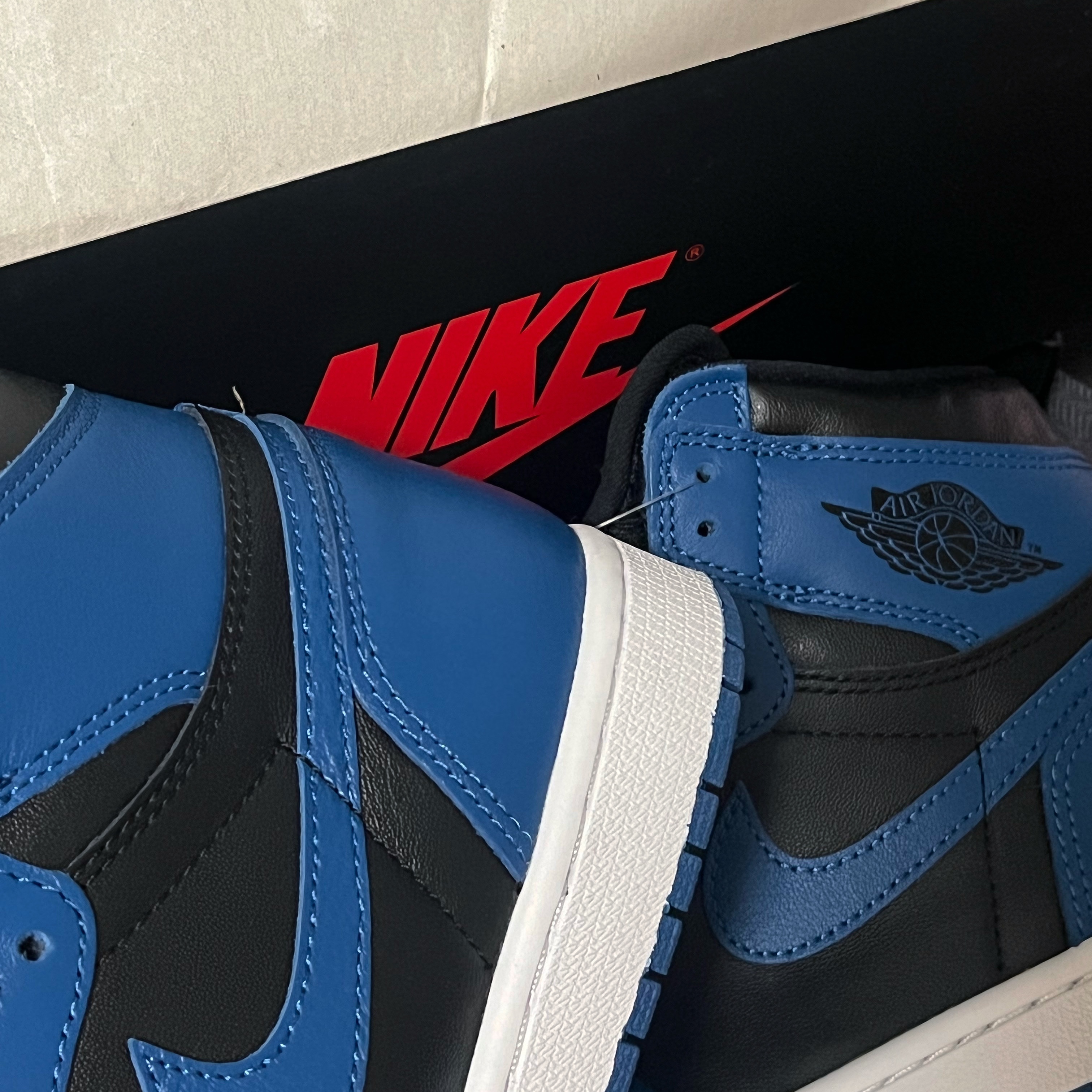 Jordan 1 Retro High OG Dark Marina Blue 착용 스타일