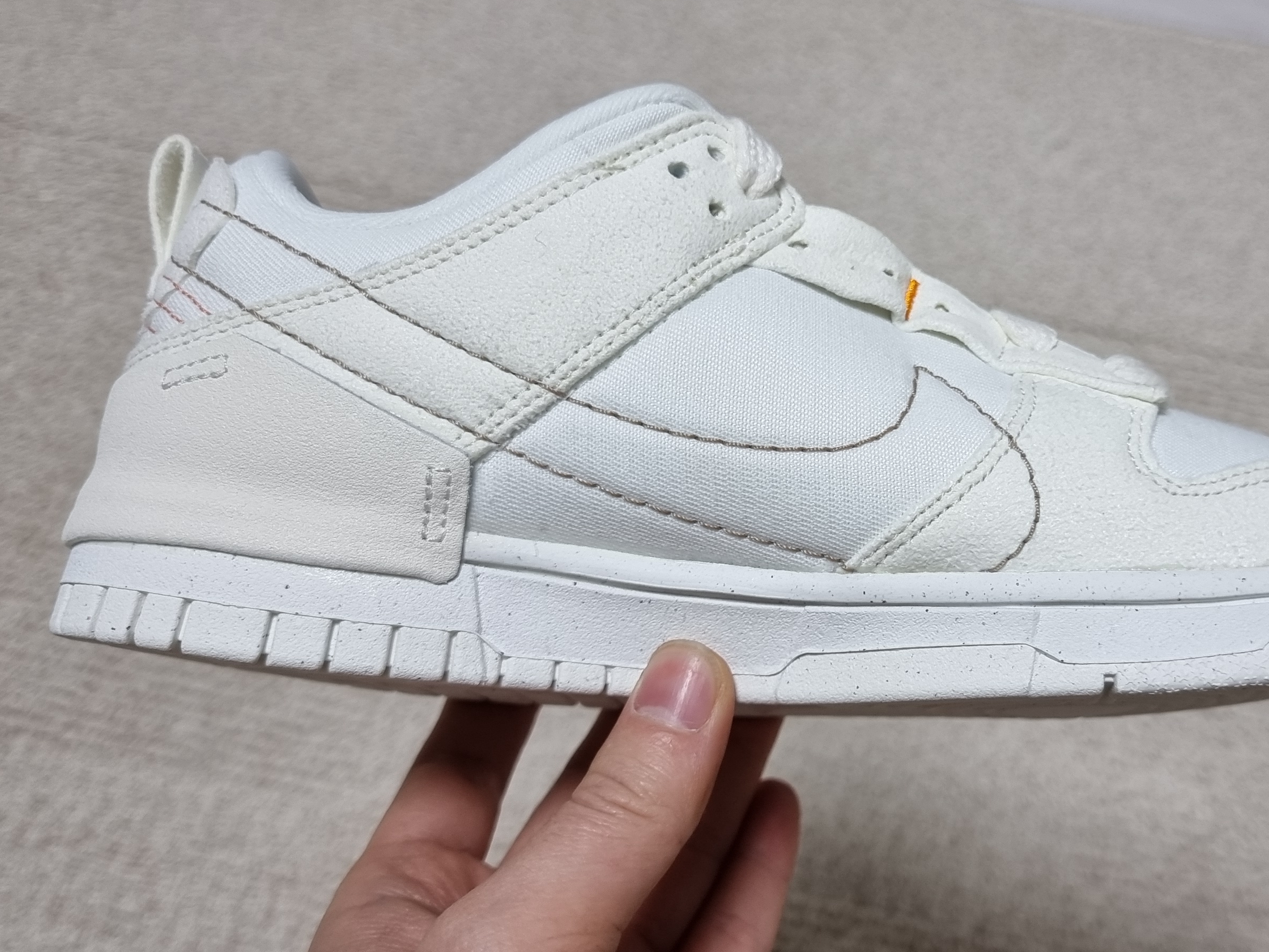 (W) Nike Dunk Low Disrupt 2 Pale Ivory Sail 착용 스타일 - 3