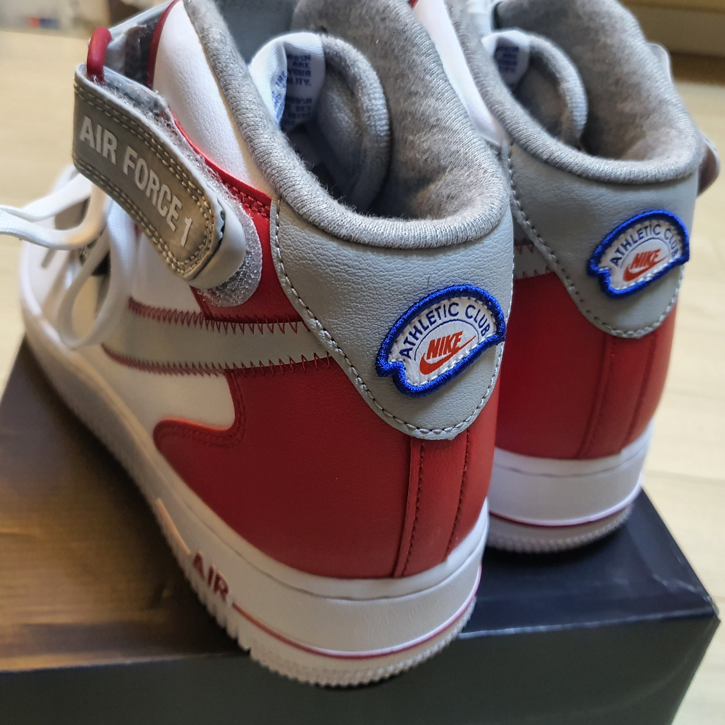 Nike Air Force 1 Mid '07 LV8 Athletic Club White Gym Red 착용 스타일 - 4