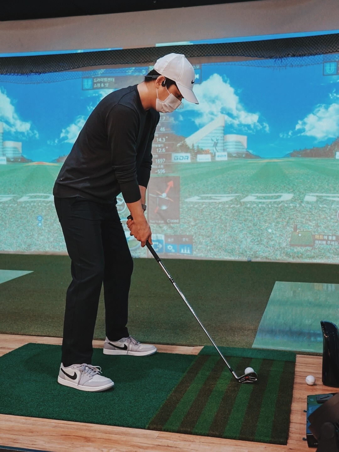 Jordan 1 Low Golf Wolf Grey 착용 스타일 - 2