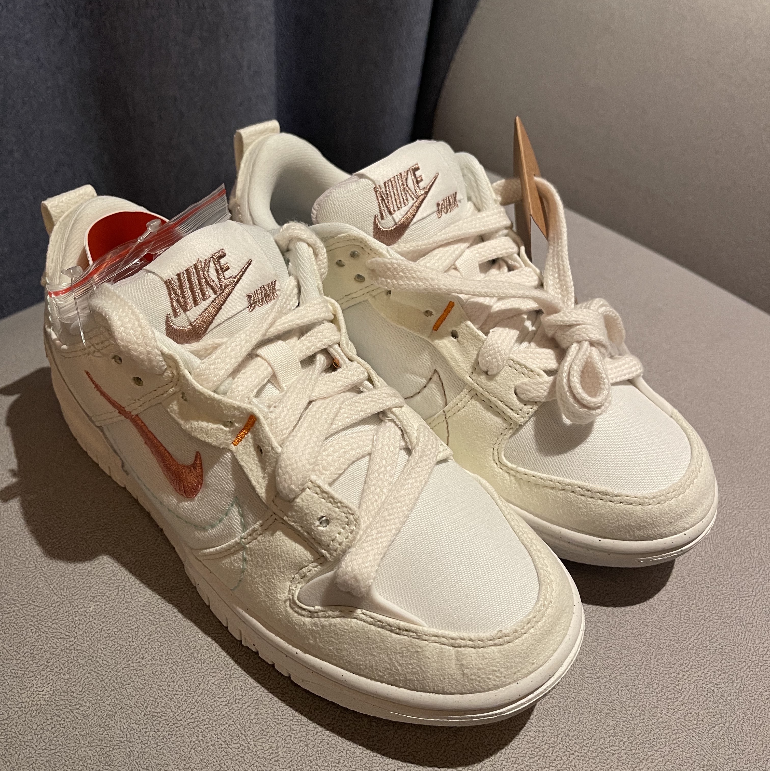 (W) Nike Dunk Low Disrupt 2 Pale Ivory Sail 착용 스타일