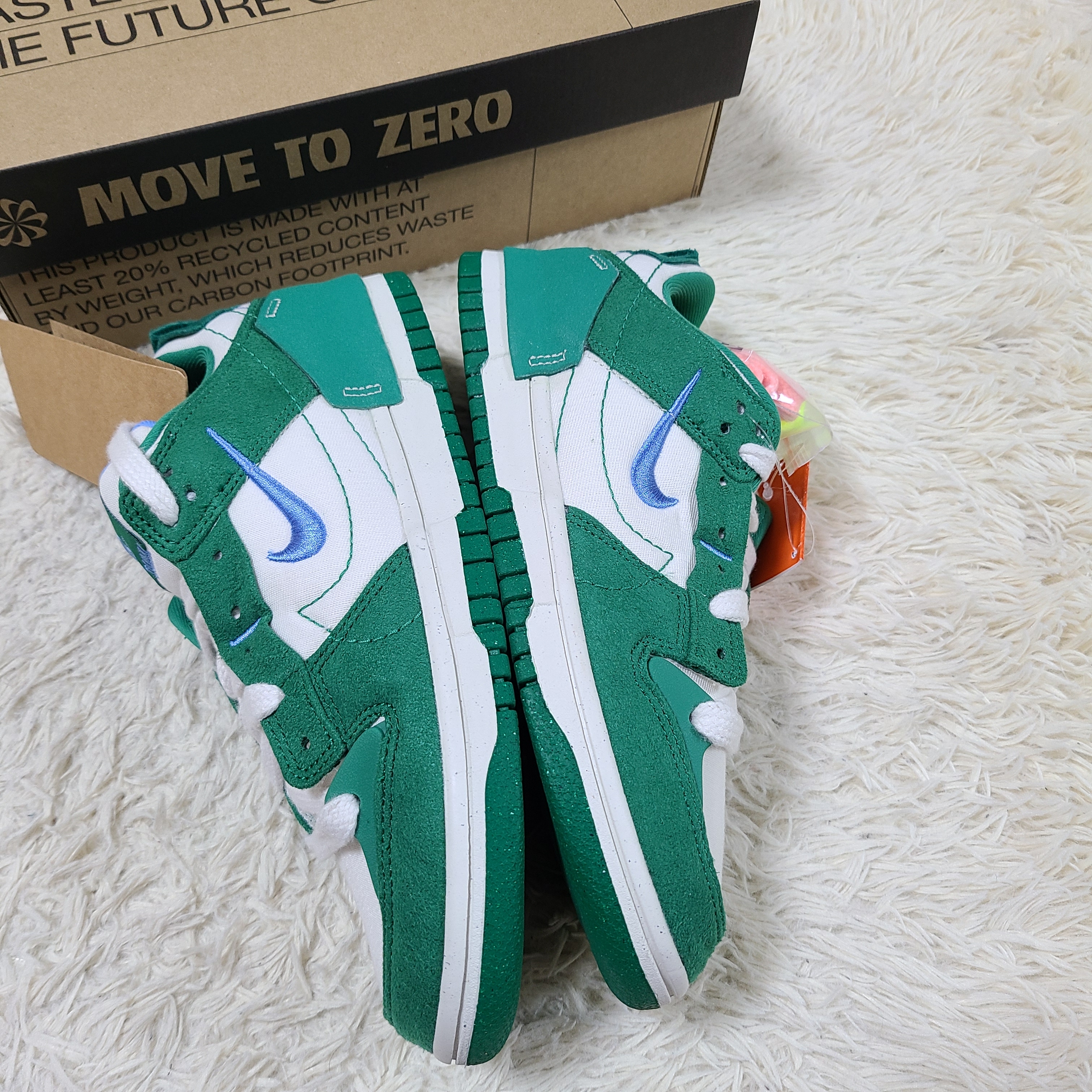 (W) Nike Dunk Low Disrupt 2 Phantom University Blue 착용 스타일 - 1