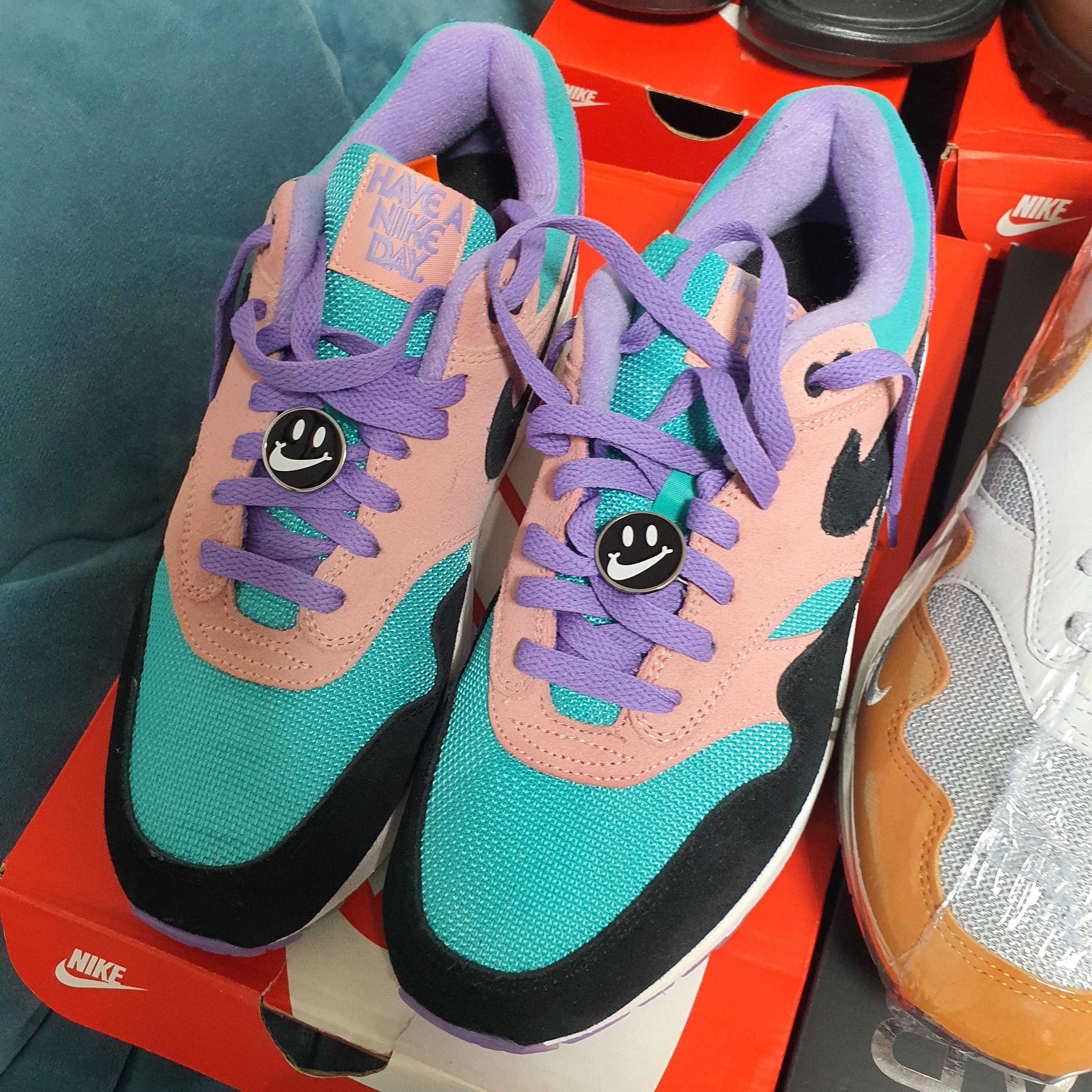 Nike Air Max 1 Have a Nike Day 착용 스타일