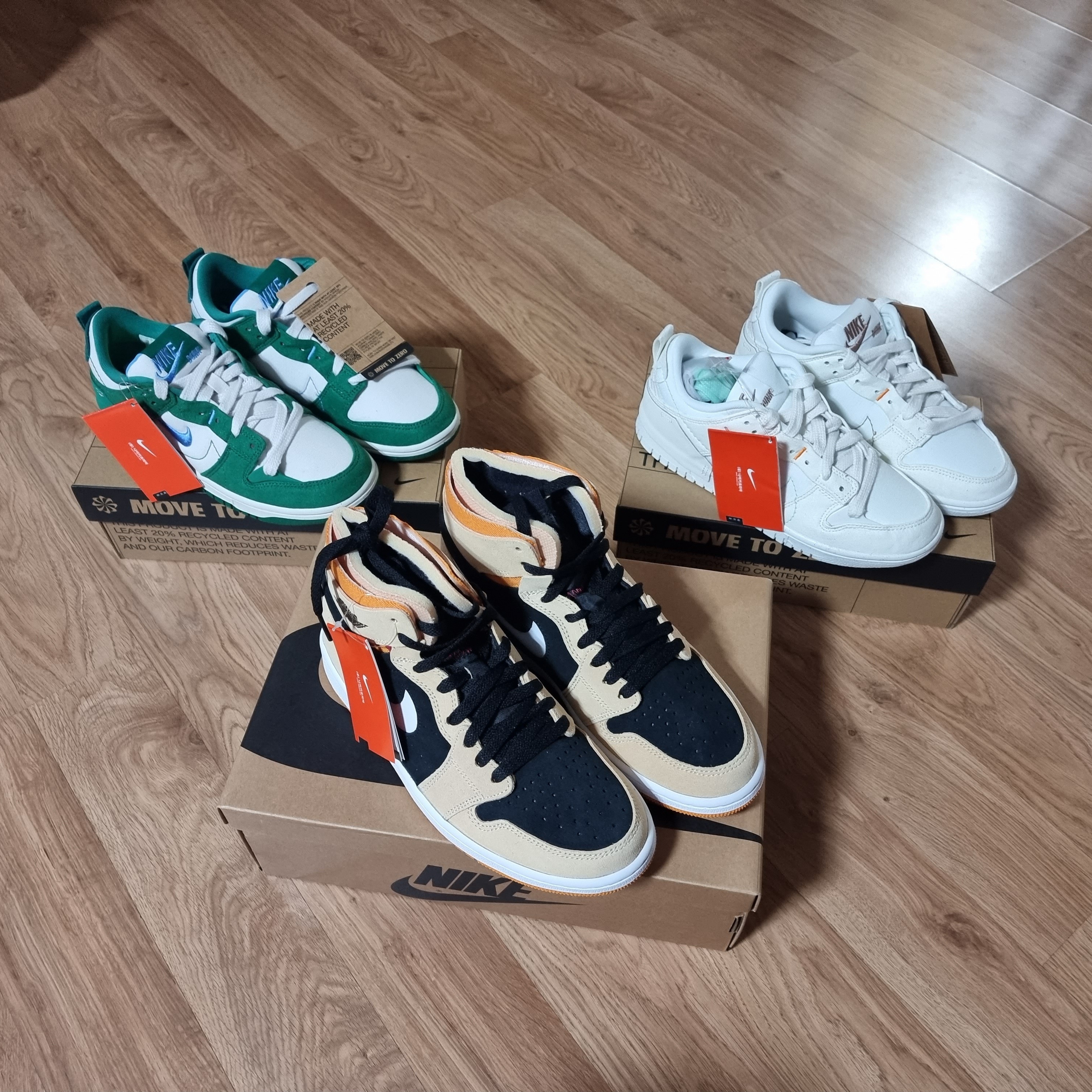 Jordan 1 Zoom Air CMFT Pumpkin Spice, (W) Nike Dunk Low Disrupt 2 Phantom University Blue 착용 스타일 - 1
