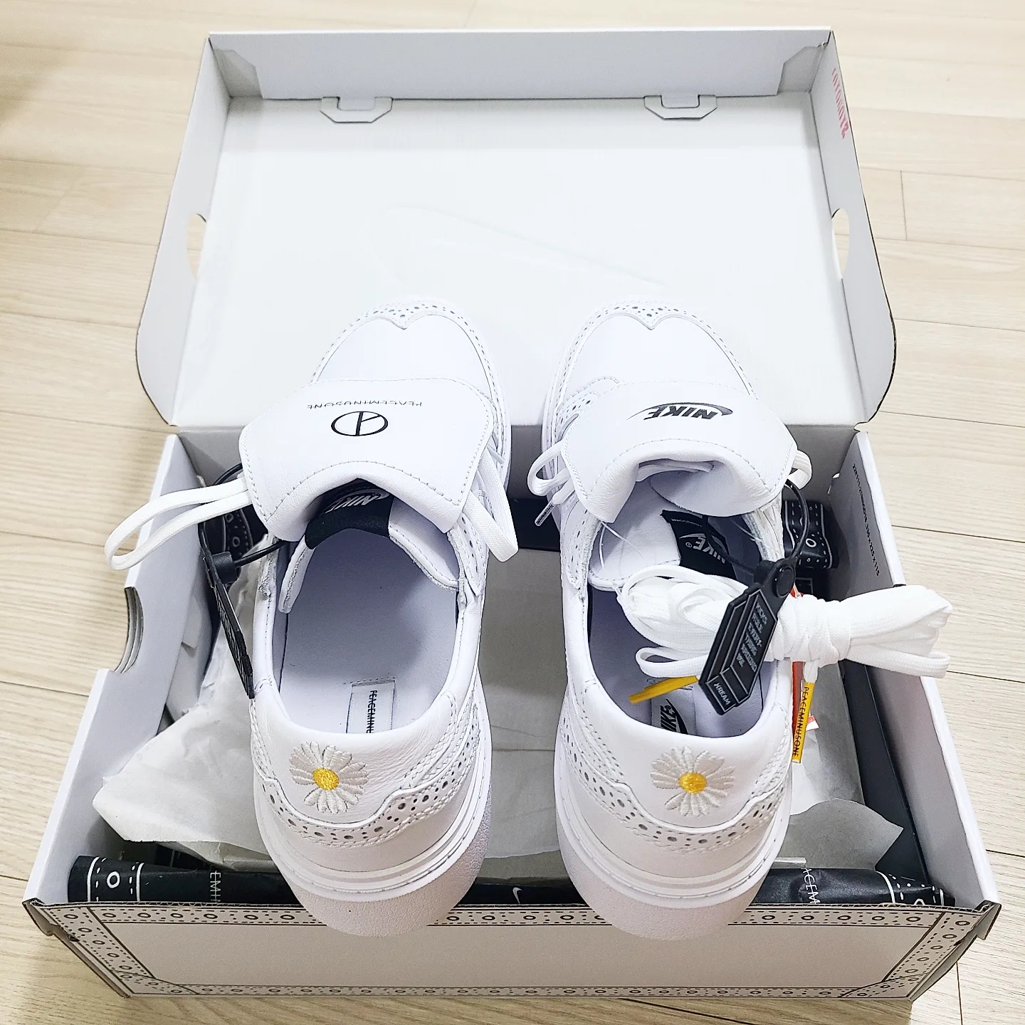 Nike x Peaceminusone Kwondo1 White 착용 스타일 - 3