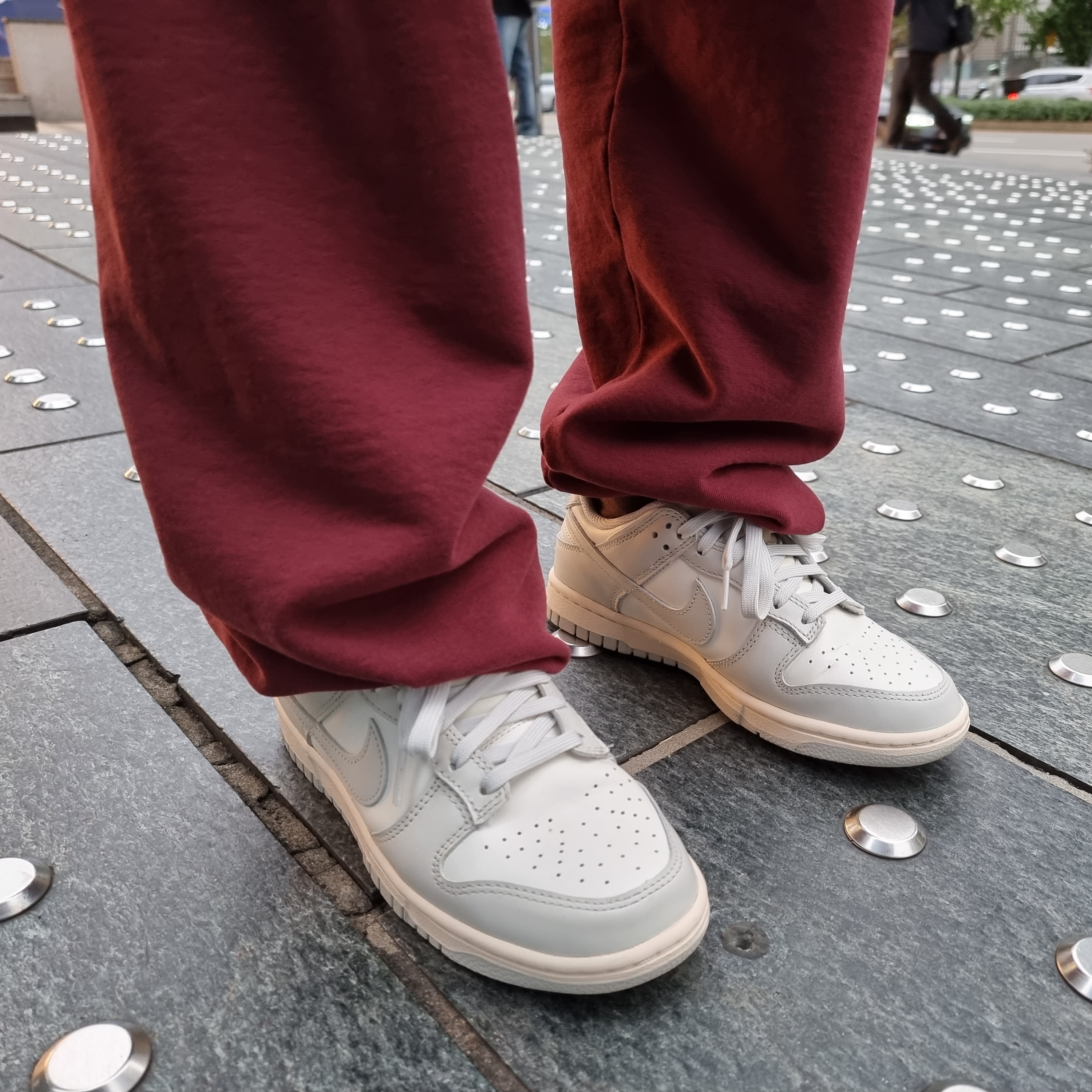 (W) Nike Dunk Low Light Bone 착용 스타일 - 3