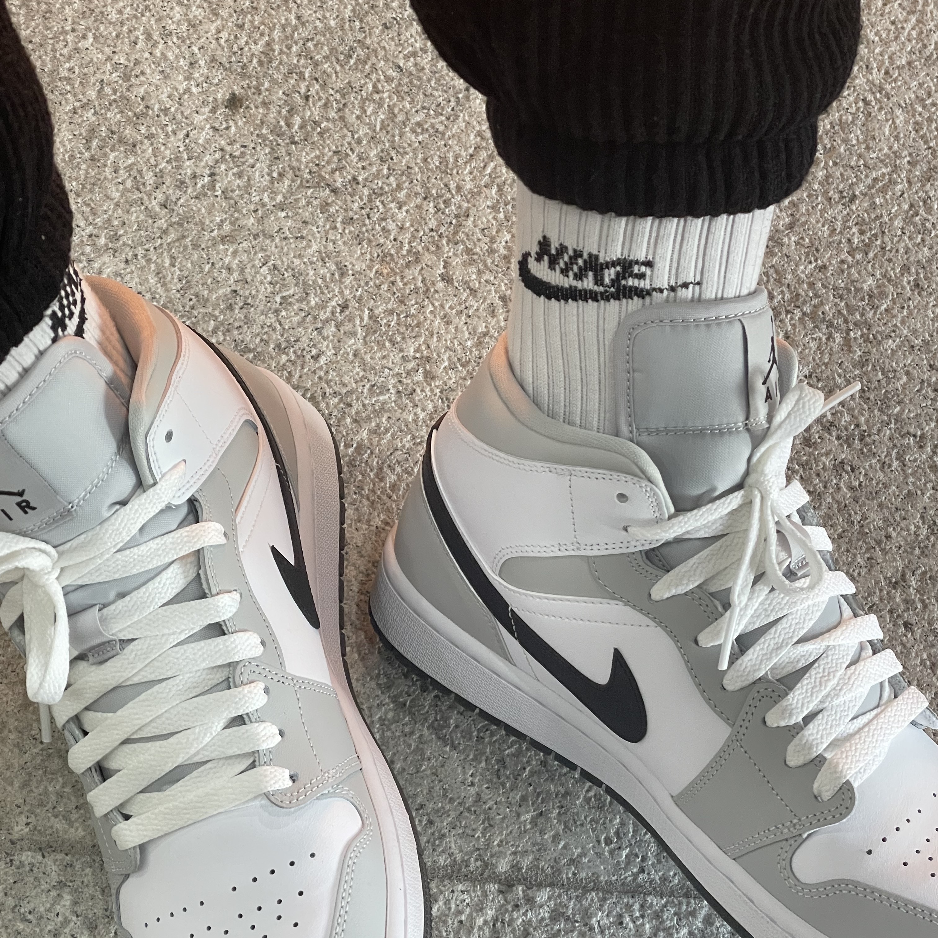 (W) Jordan 1 Mid Grey Fog 착용 스타일