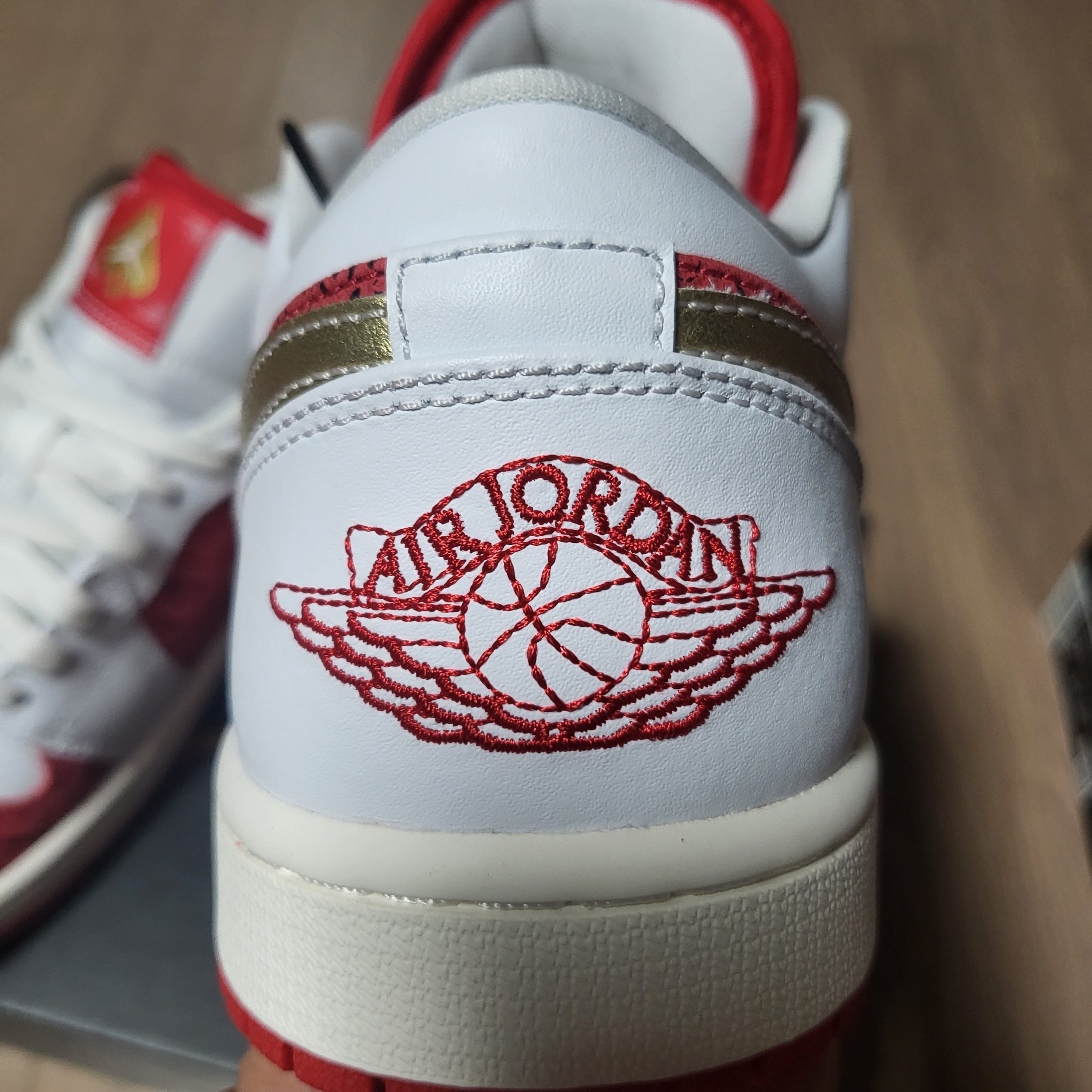 Jordan 1 Low SE Spades 착용 스타일 - 1