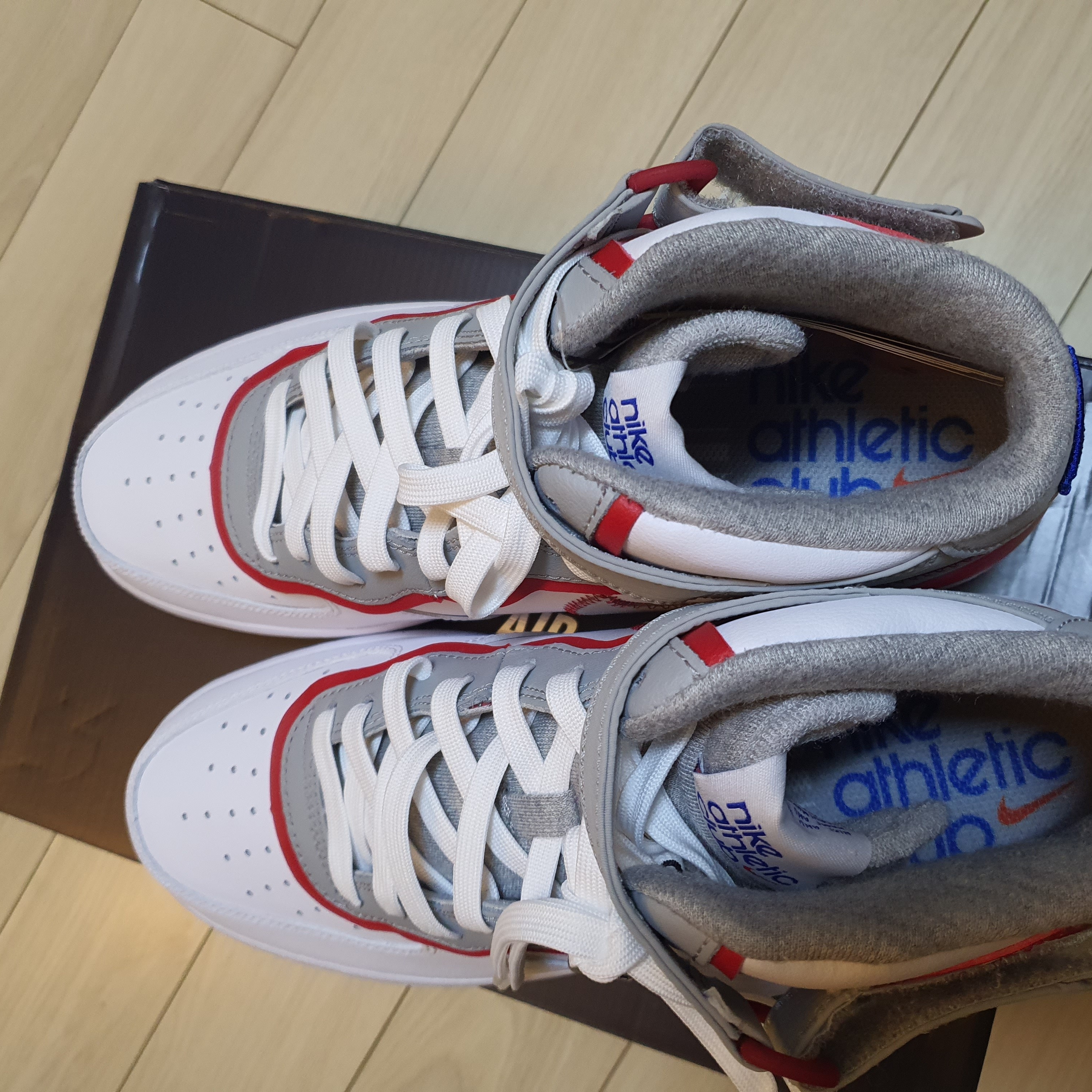 Nike Air Force 1 Mid '07 LV8 Athletic Club White Gym Red 착용 스타일 - 3