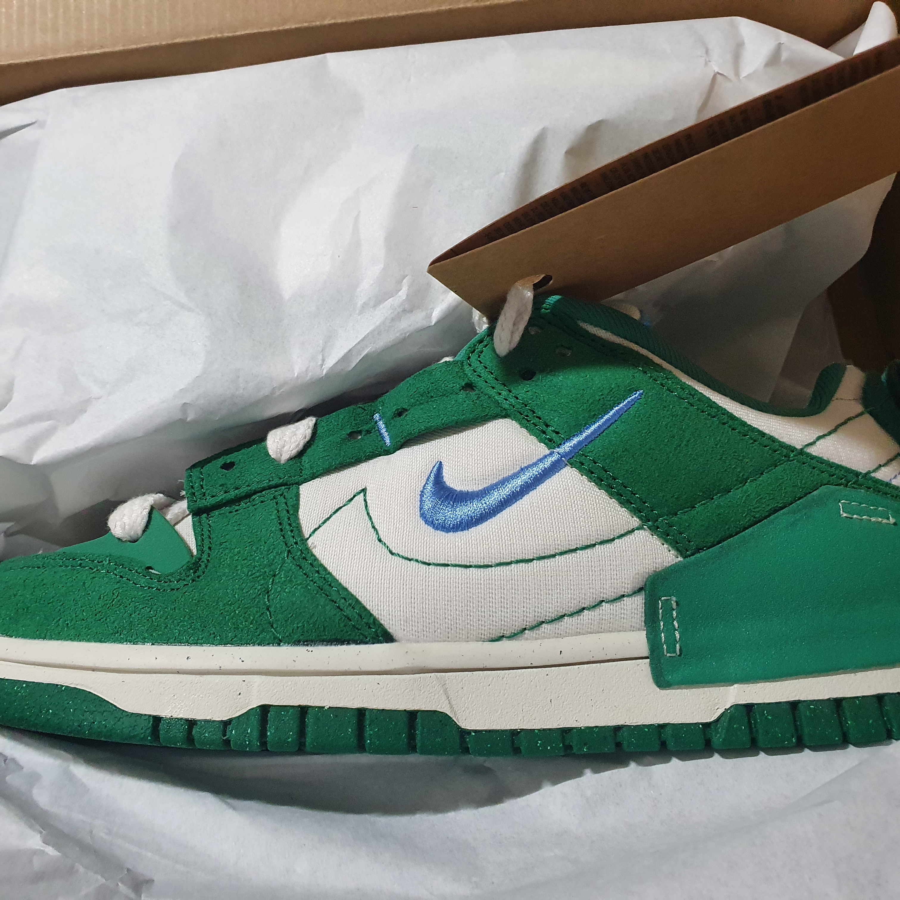 (W) Nike Dunk Low Disrupt 2 Phantom University Blue 착용 스타일 - 1