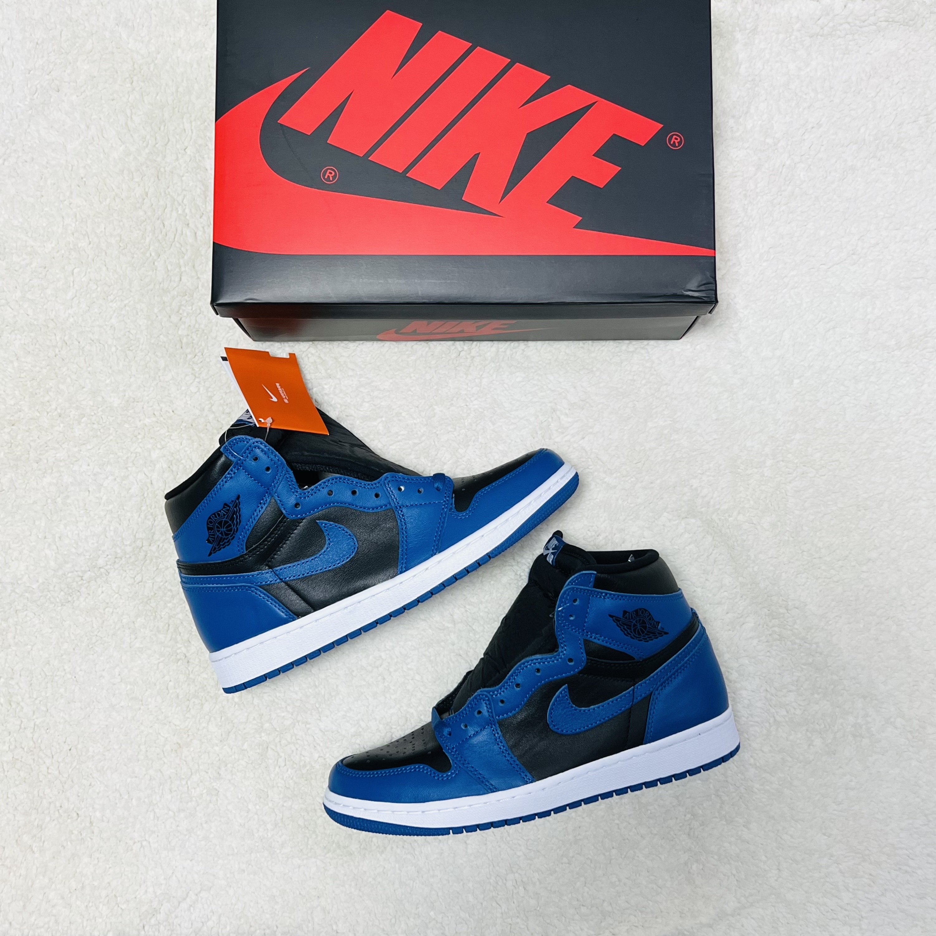 Jordan 1 Retro High OG Dark Marina Blue 착용 스타일
