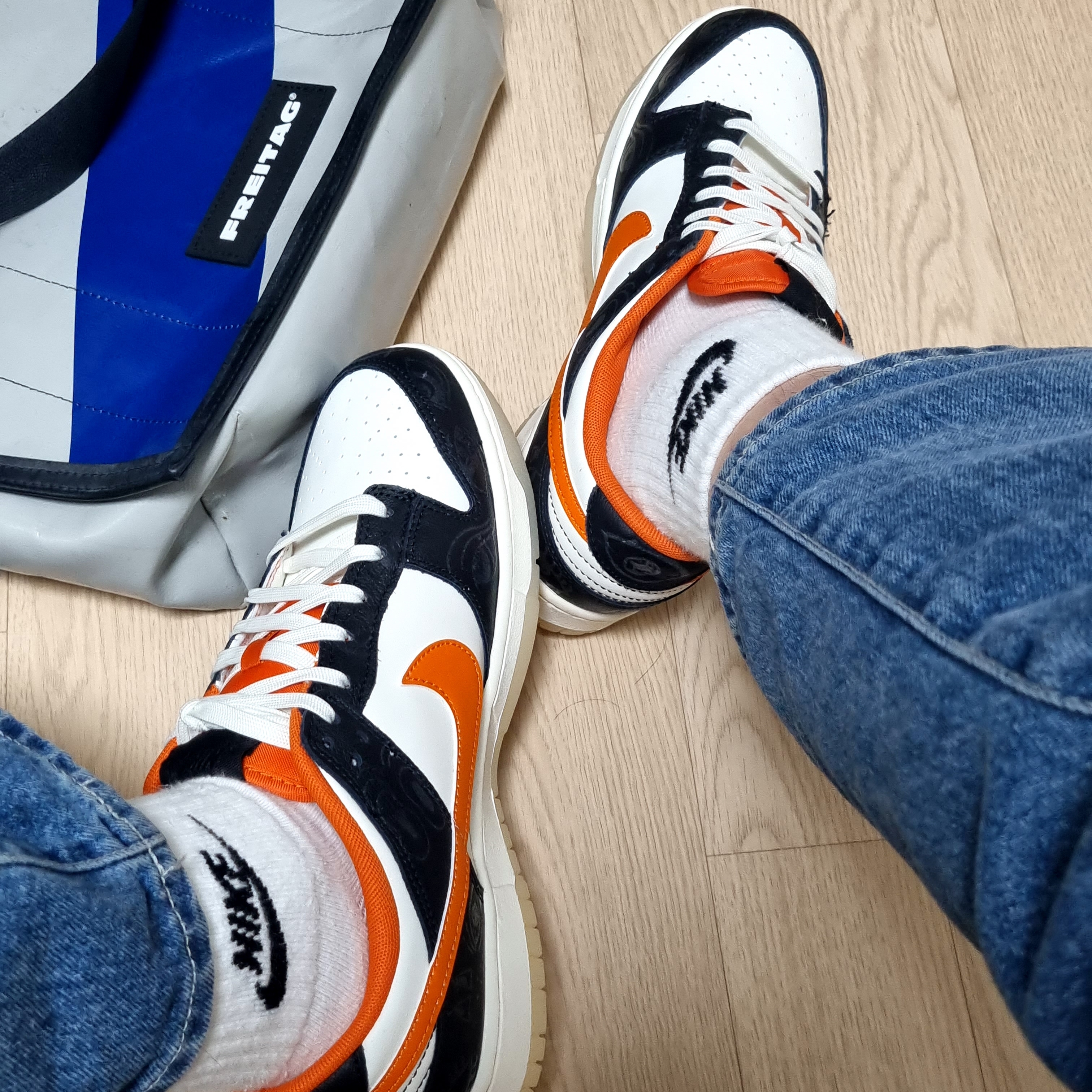 Nike Dunk Low Retro PRM Halloween 착용 스타일