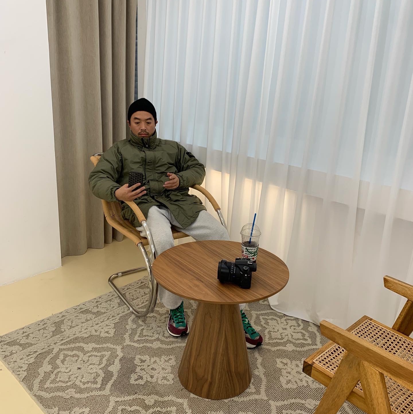 Nike x Sacai VaporWaffle String & Black Villain Red, Stone Island 70333 Naslan Down-TC Parka Olive - 21FW 착용 스타일 - 1