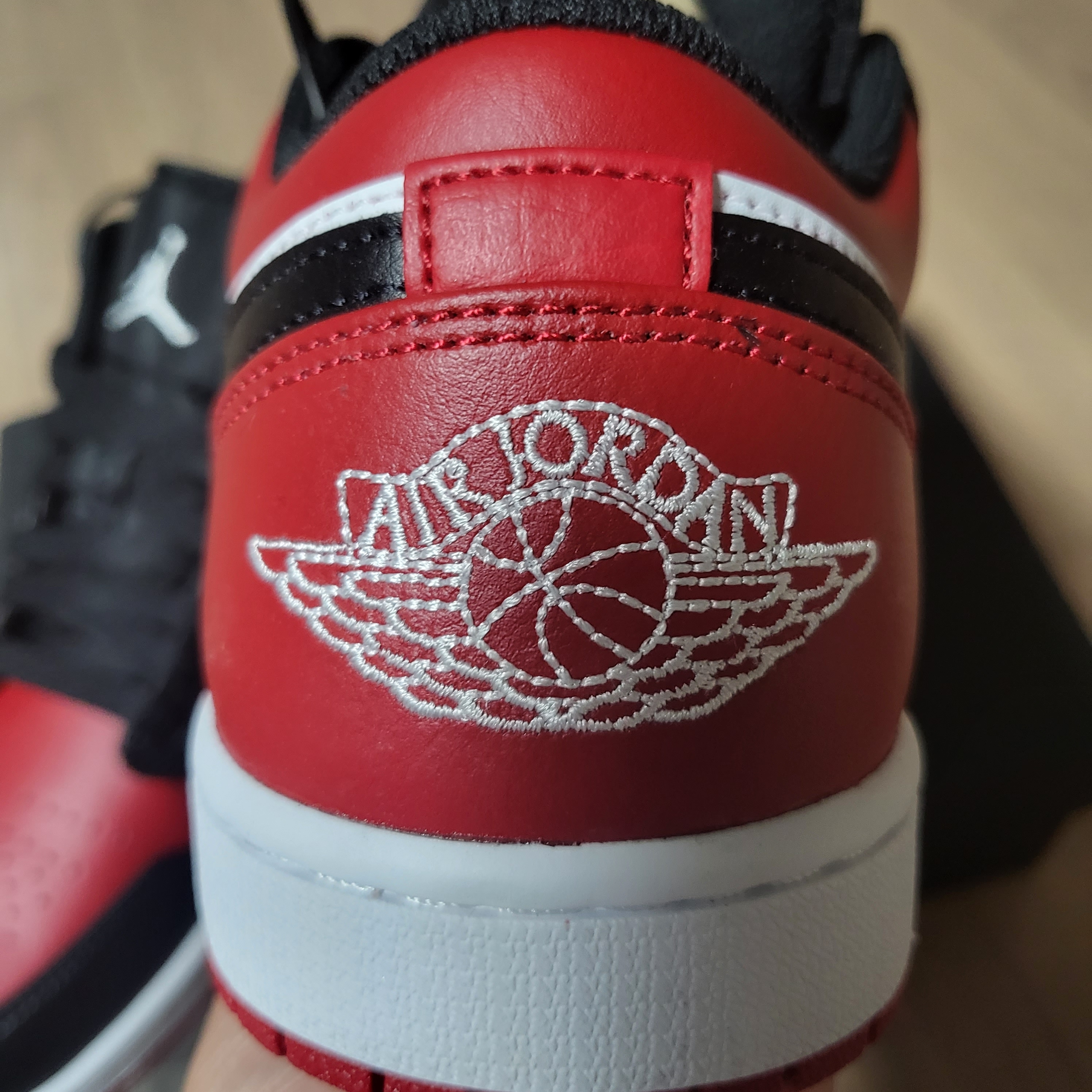 Jordan 1 Low Bred Toe 착용 스타일 - 1
