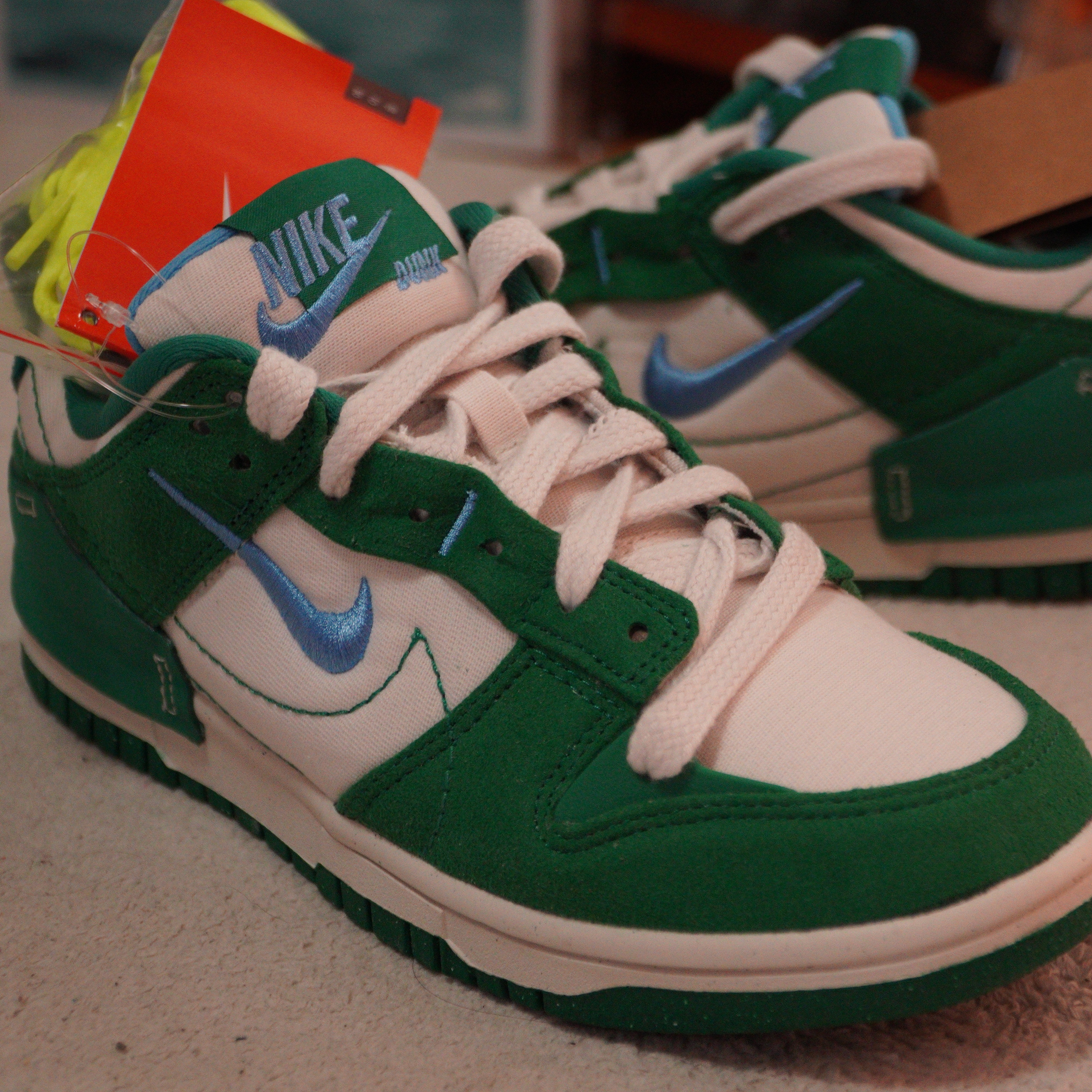 (W) Nike Dunk Low Disrupt 2 Phantom University Blue 착용 스타일