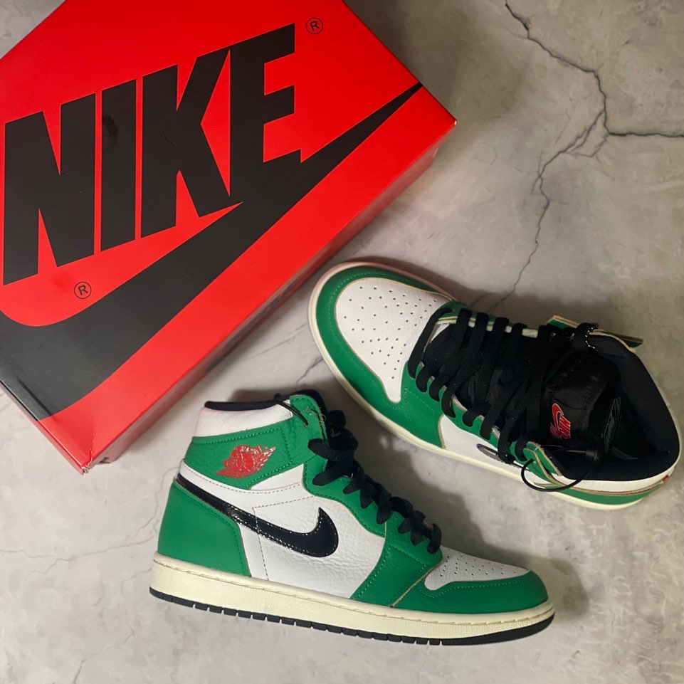 (W) Jordan 1 Retro High OG Lucky Green 착용 스타일 - 2