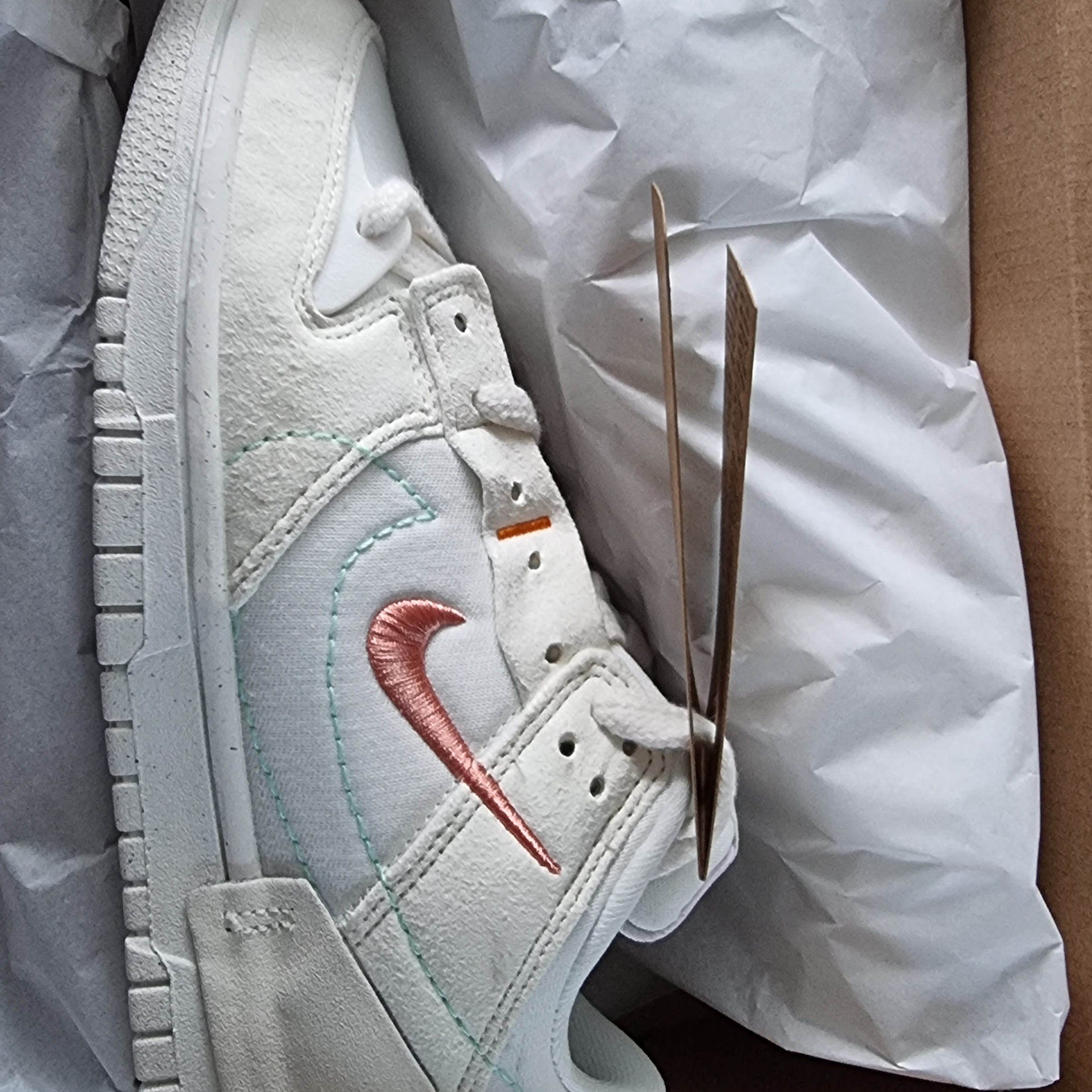 (W) Nike Dunk Low Disrupt 2 Pale Ivory Sail 착용 스타일