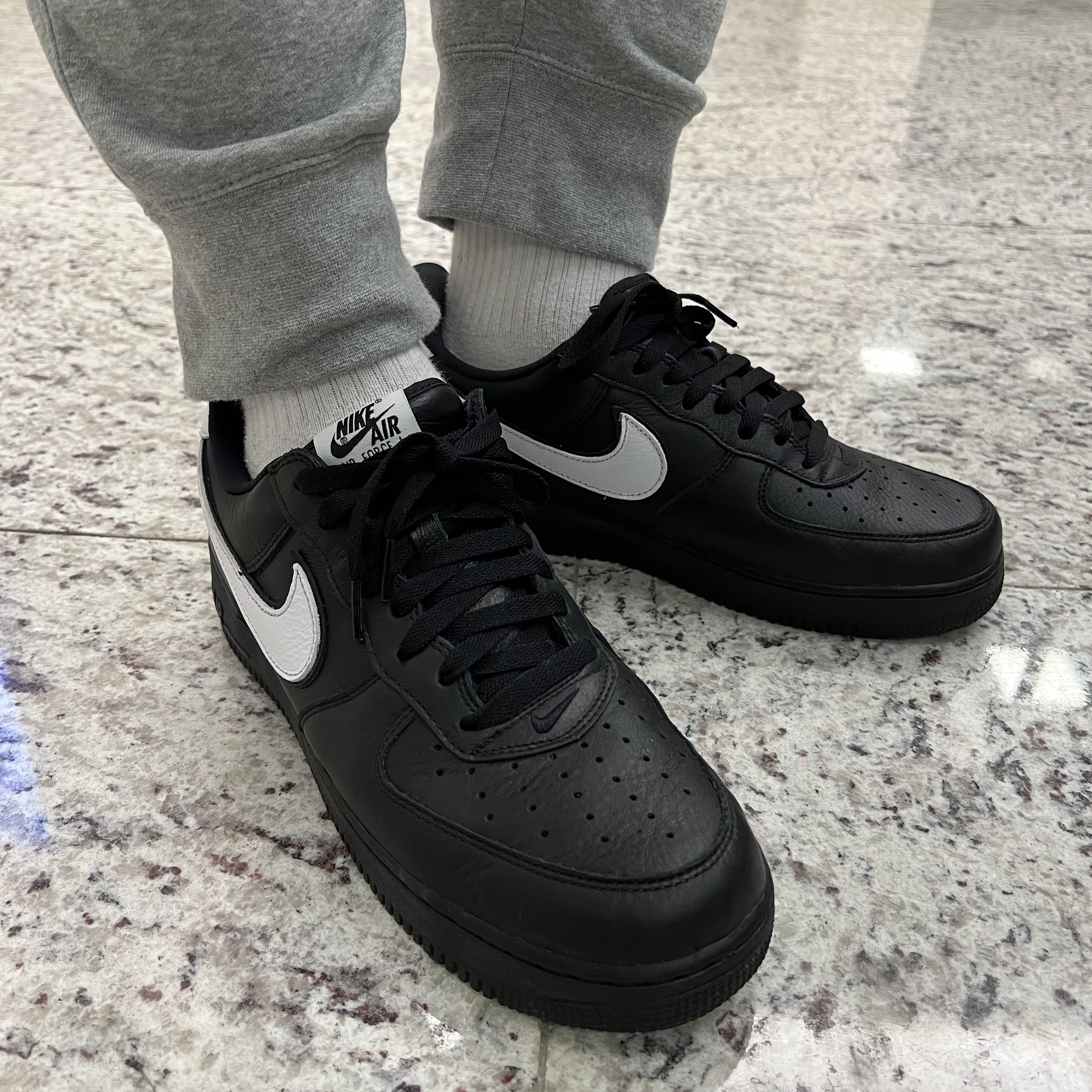 Nike Air Force 1 Low QS Black White 착용 스타일