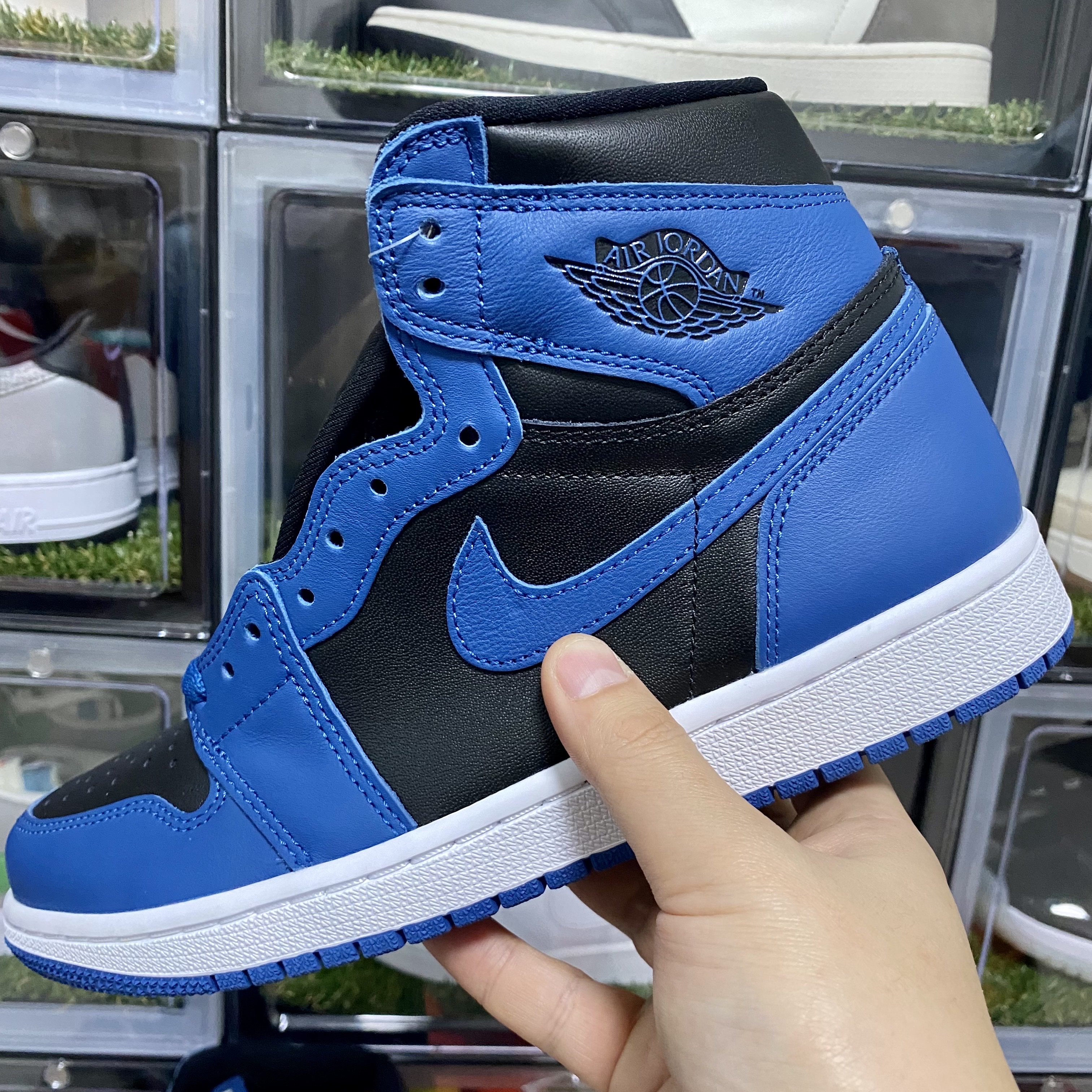 Jordan 1 Retro High OG Dark Marina Blue, Nike Dunk Low Retro PRM Halloween 착용 스타일 - 2