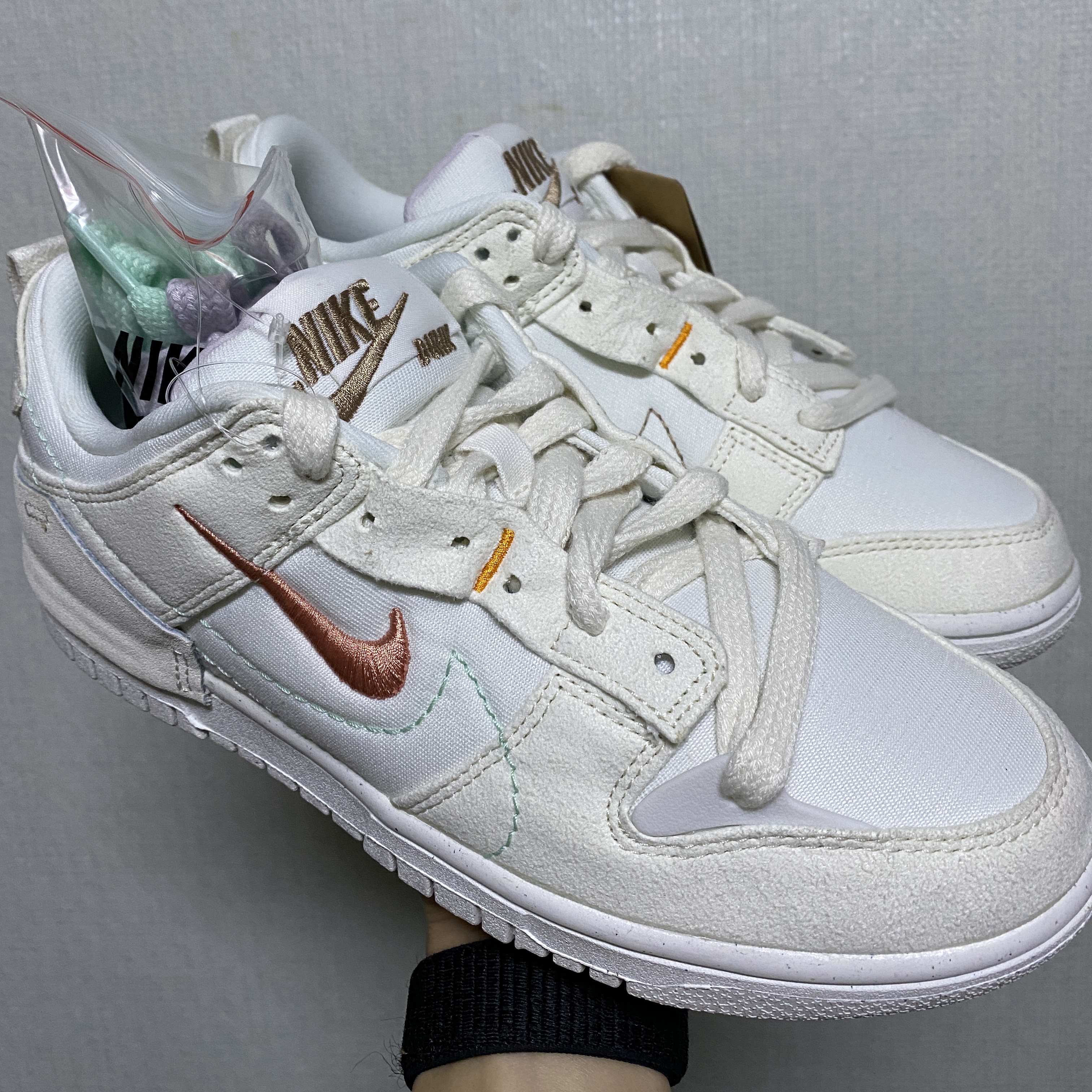 (W) Nike Dunk Low Disrupt 2 Pale Ivory Sail 착용 스타일 - 1