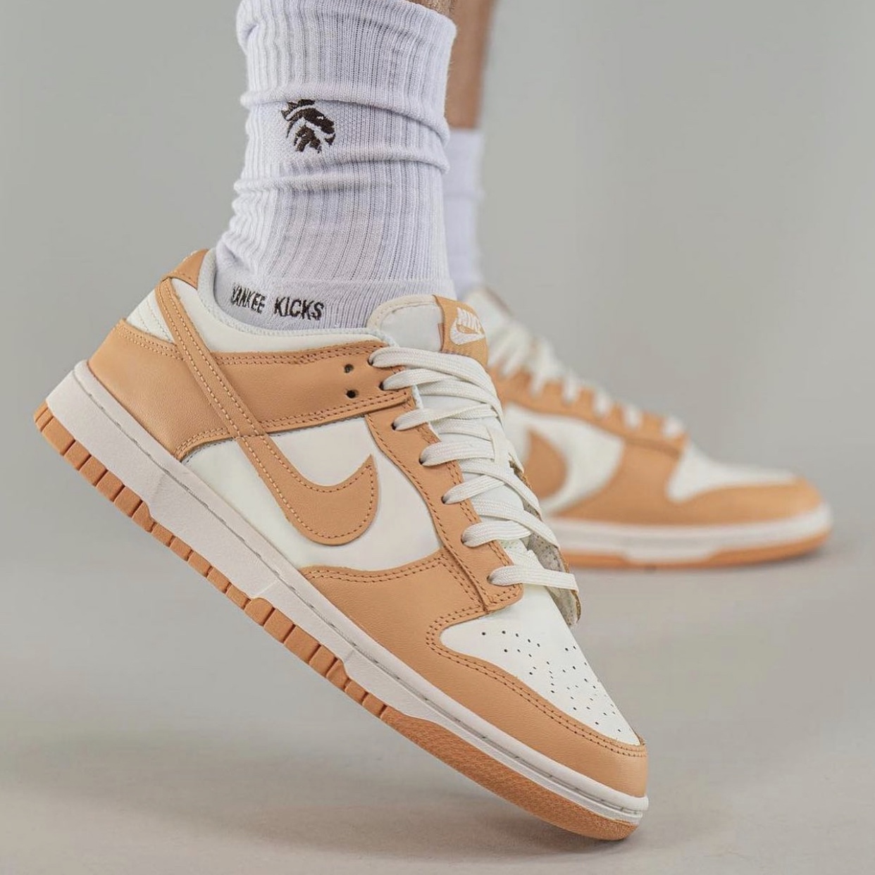(W) Nike Dunk Low Harvest Moon 착용 스타일 - 4