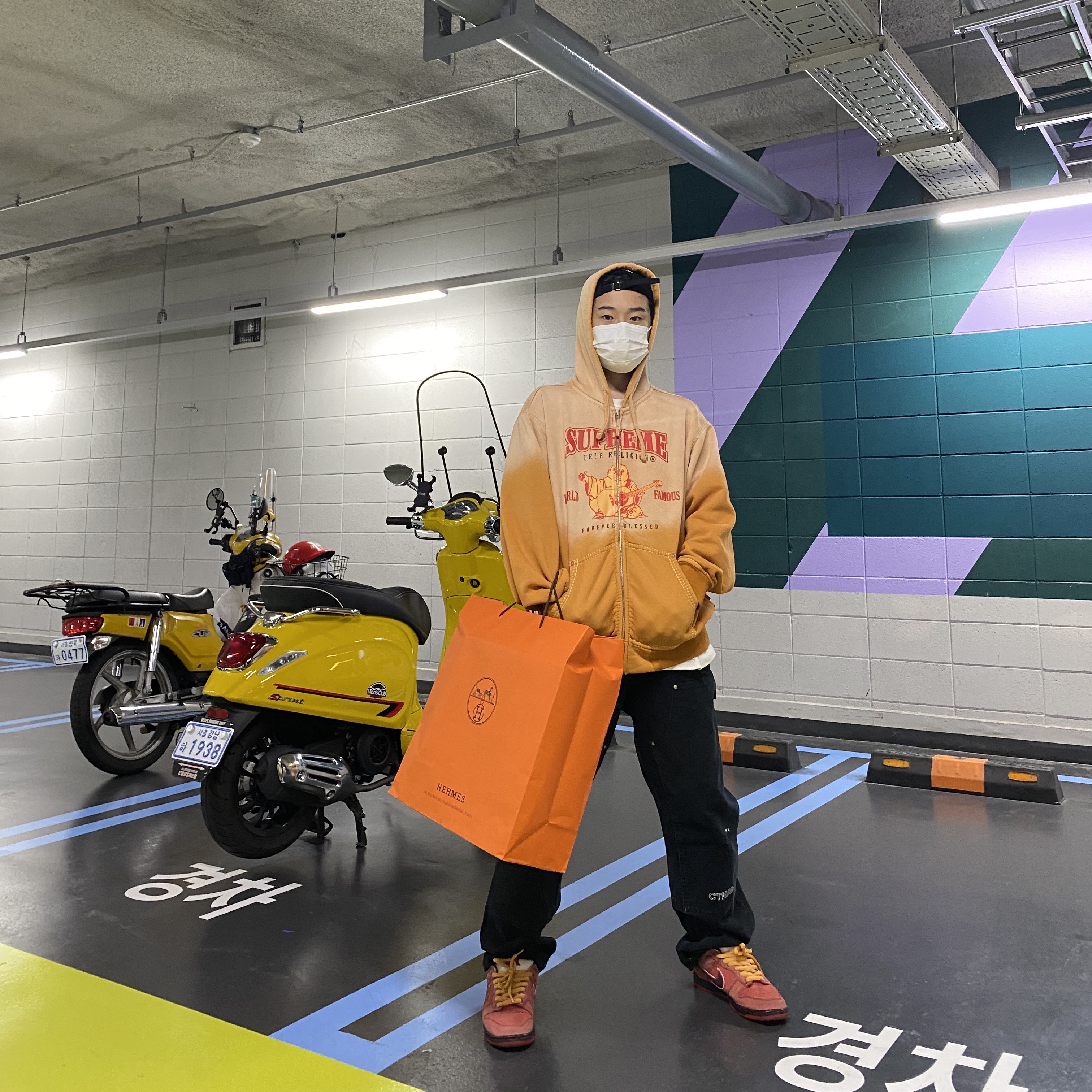 Supreme x True Religion Zip Up Hooded Sweatshirt Dusty Orange - 21FW, Nike x Concepts Dunk Low Premium SB Red Lobster (Special Box) 착용 스타일