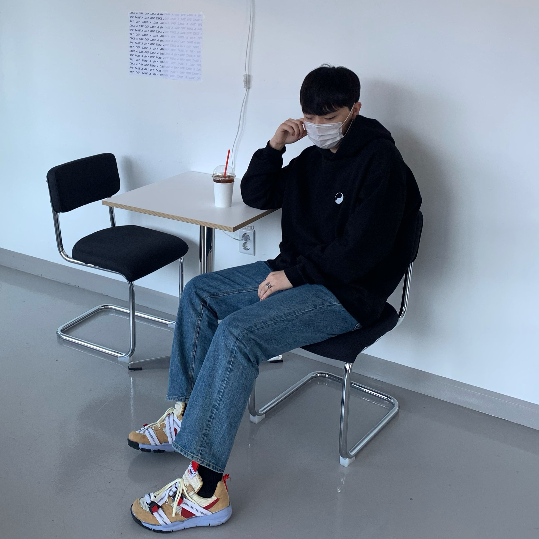 Nike x Tom Sachs Mars Yard Overshoe 3.0, Stussy x Our Legacy Yin Yang Pig. Dyed Hood Black 착용 스타일