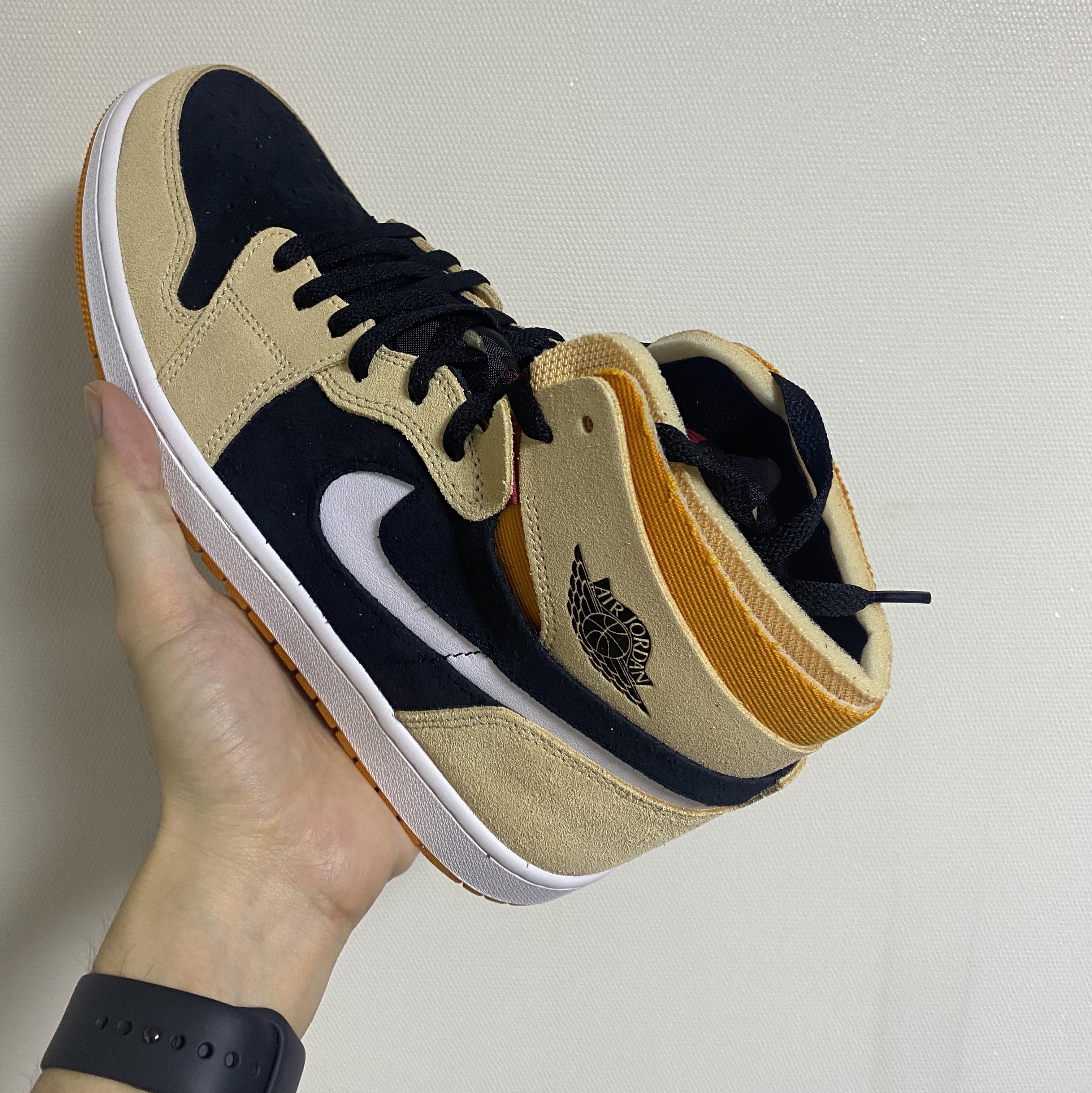 Jordan 1 Zoom Air CMFT Pumpkin Spice 착용 스타일