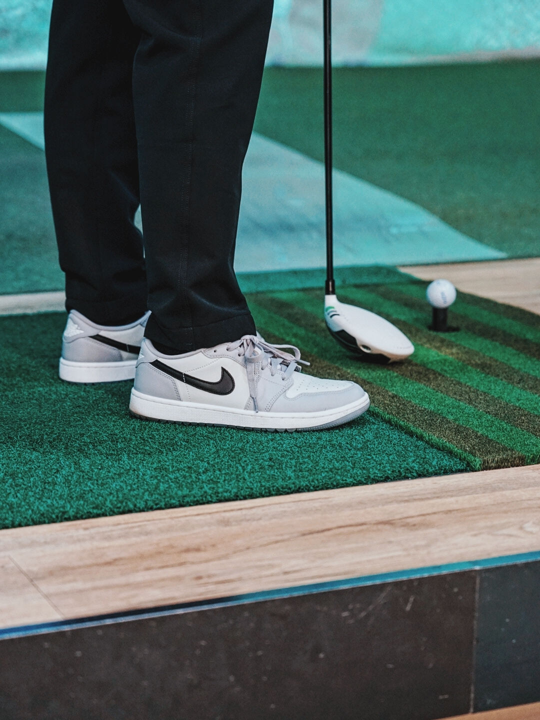 Jordan 1 Low Golf Wolf Grey 착용 스타일 - 2
