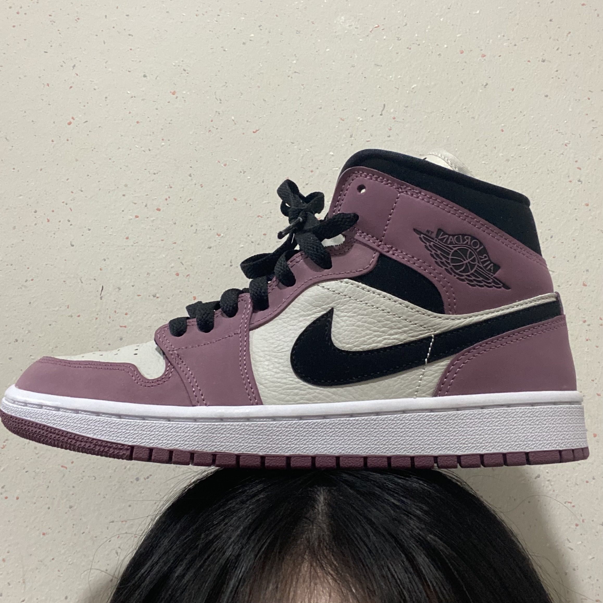 (W) Jordan 1 Mid SE Light Mulberry 착용 스타일 - 1