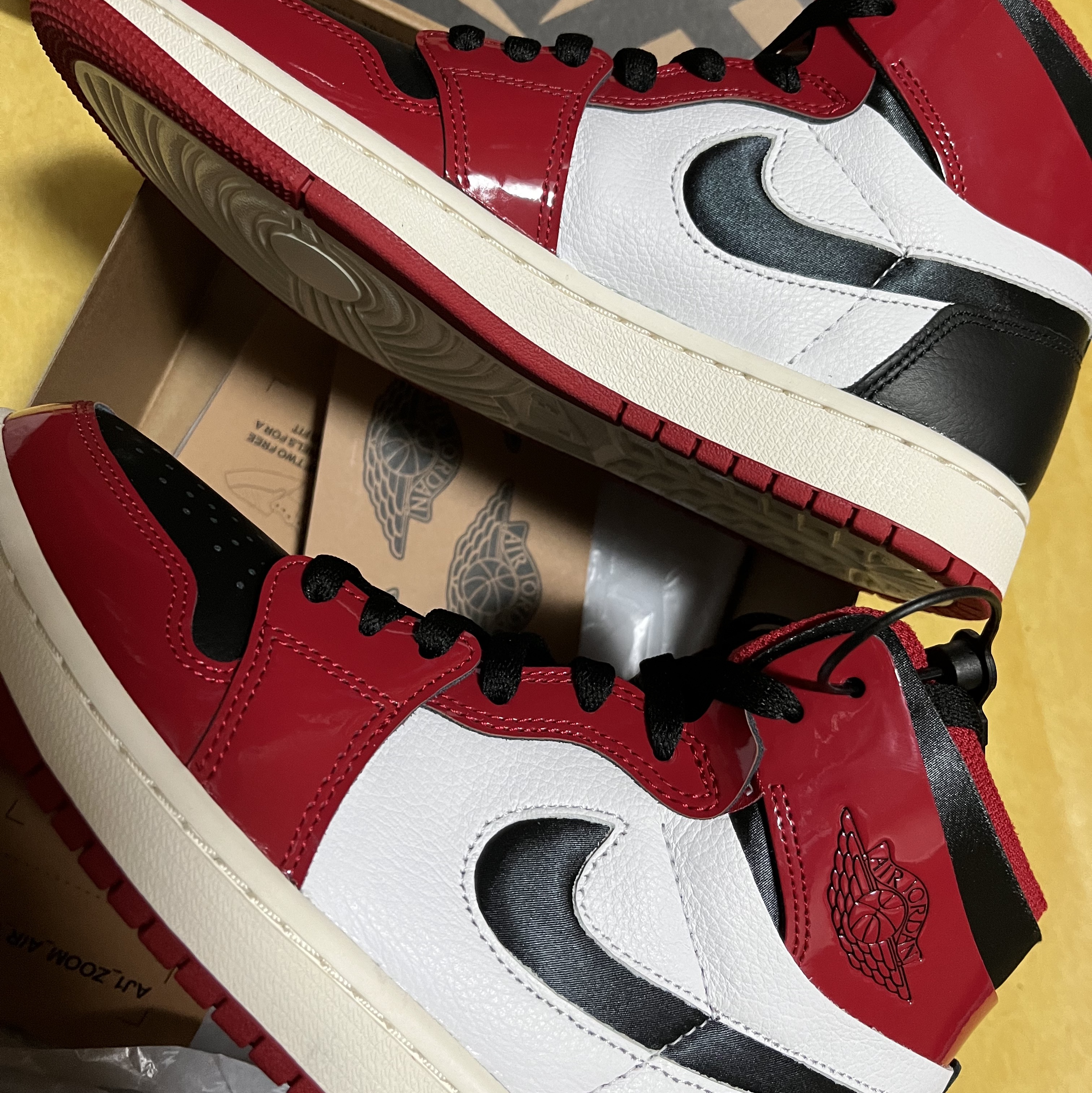 (W) Jordan 1 Zoom Air CMFT Gym Red Black 착용 스타일