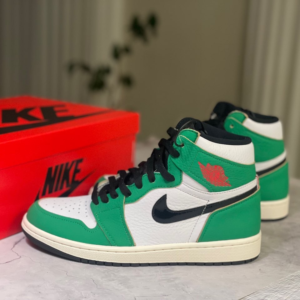 (W) Jordan 1 Retro High OG Lucky Green 착용 스타일 - 3