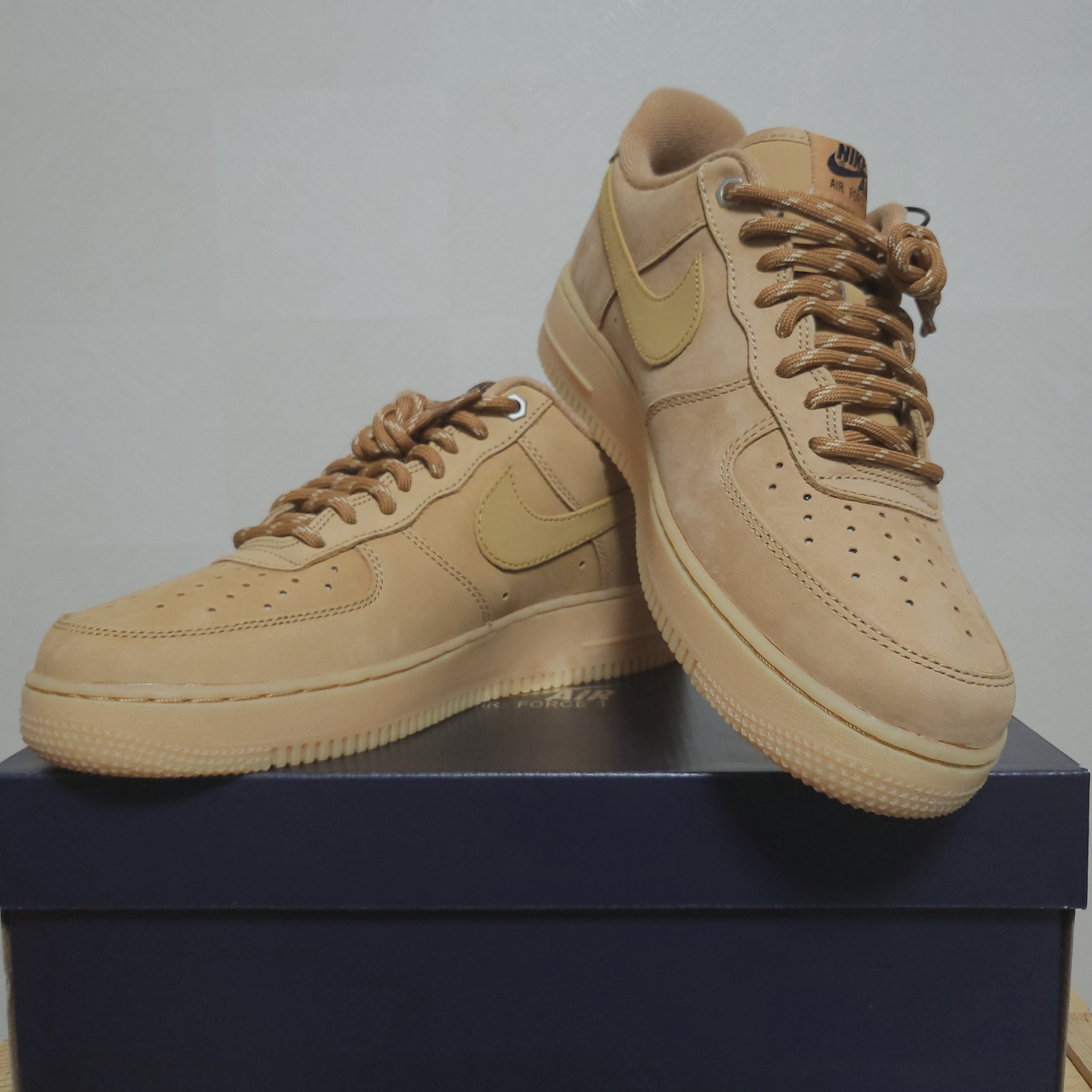 Nike Air Force 1 '07 WB Flax 착용 스타일 - 1