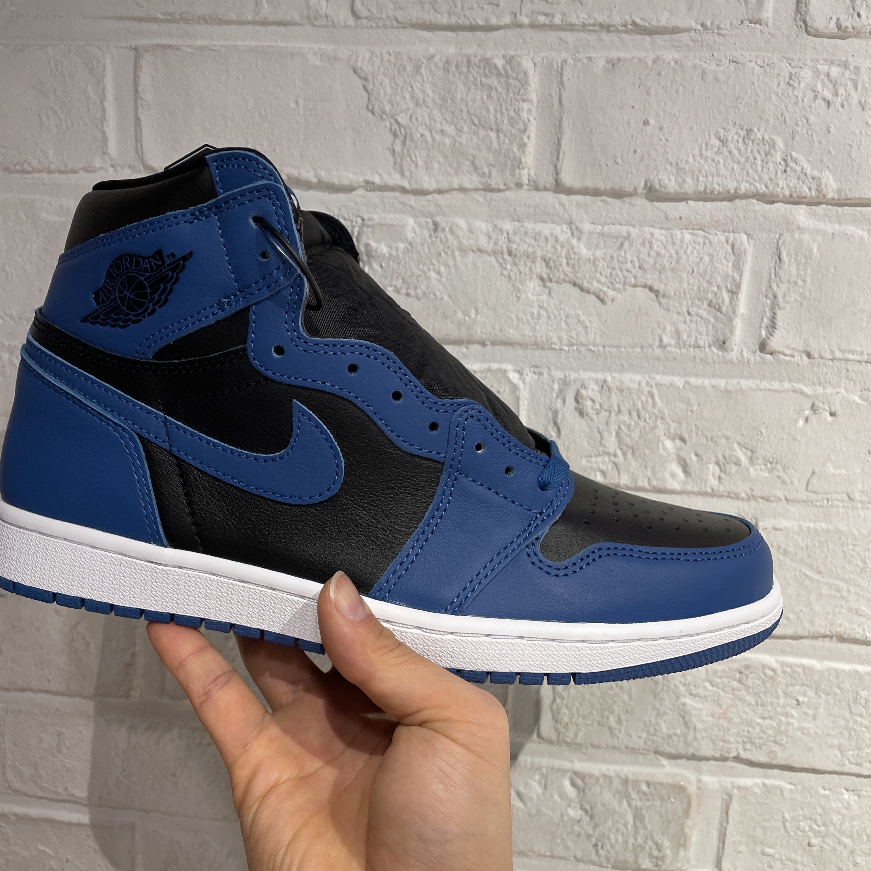 Jordan 1 Retro High OG Dark Marina Blue 착용 스타일