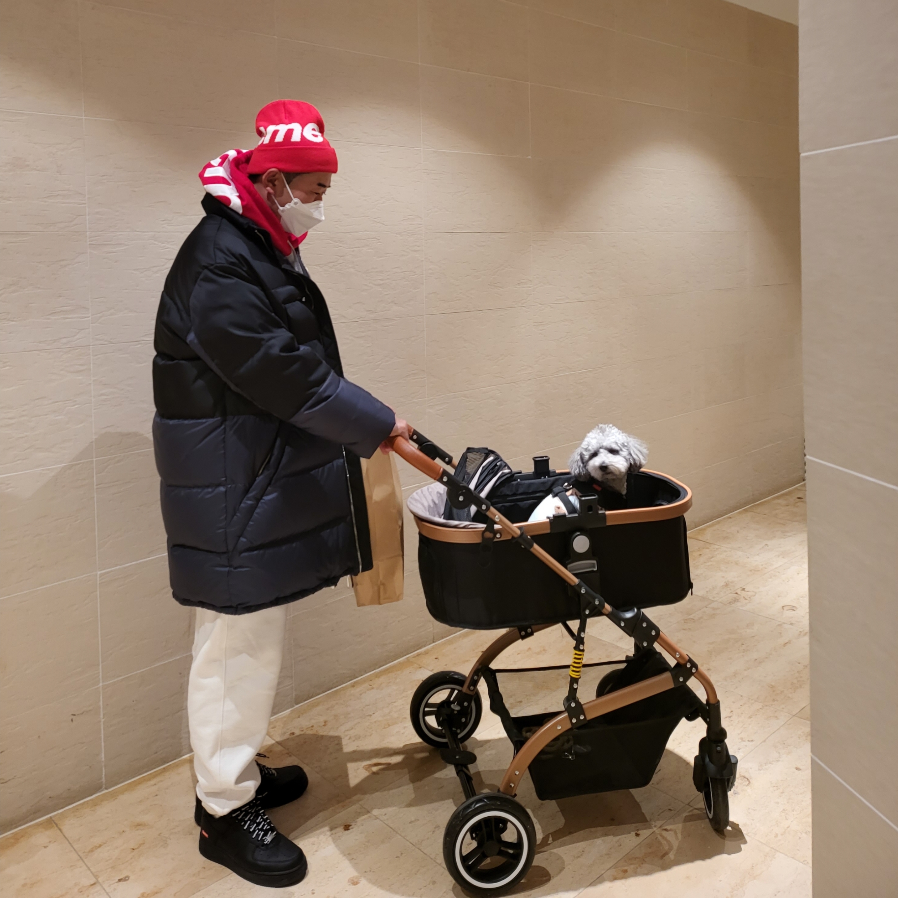 Supreme Big Logo Beanie Red - 21FW, Supreme Contrast Hooded Sweatshirt Heather Grey - 21FW 착용 스타일
