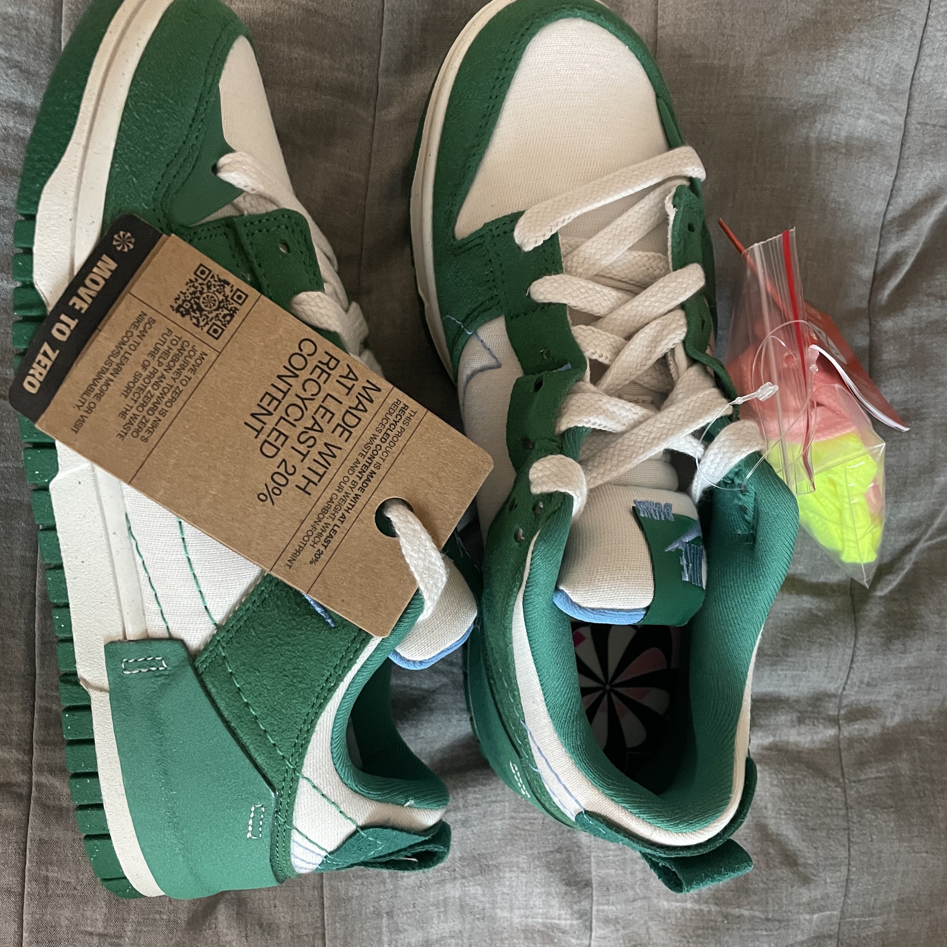 (W) Nike Dunk Low Disrupt 2 Phantom University Blue 착용 스타일 - 3