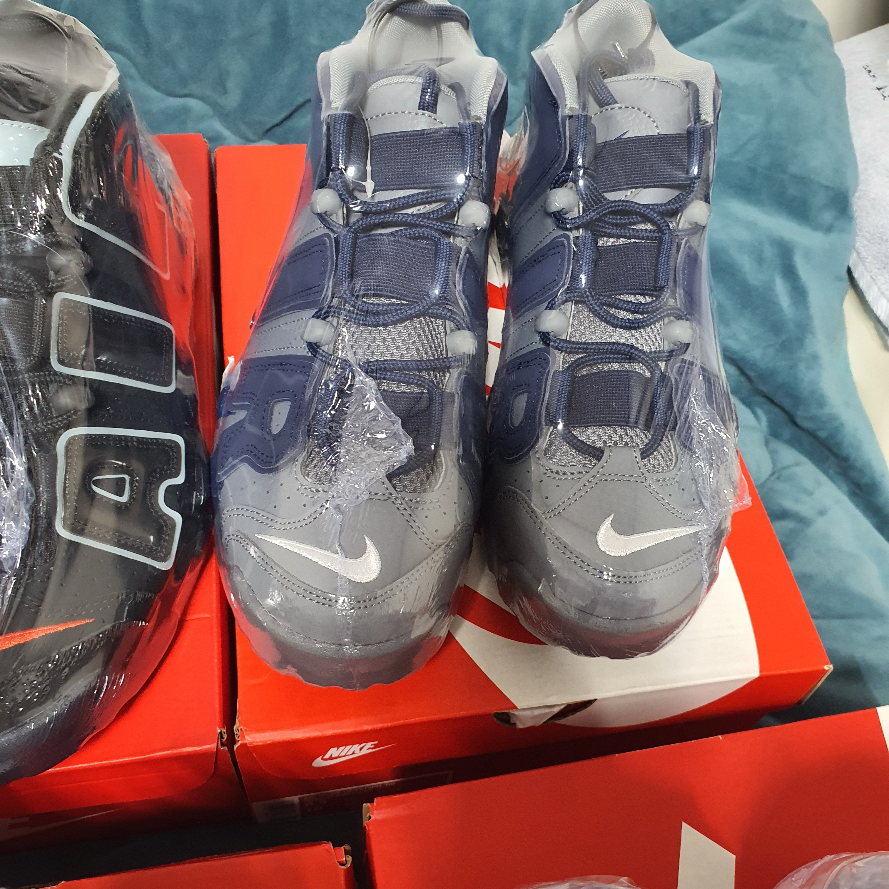 Nike Air More Uptempo 96 Loud and Clear 2021 착용 스타일