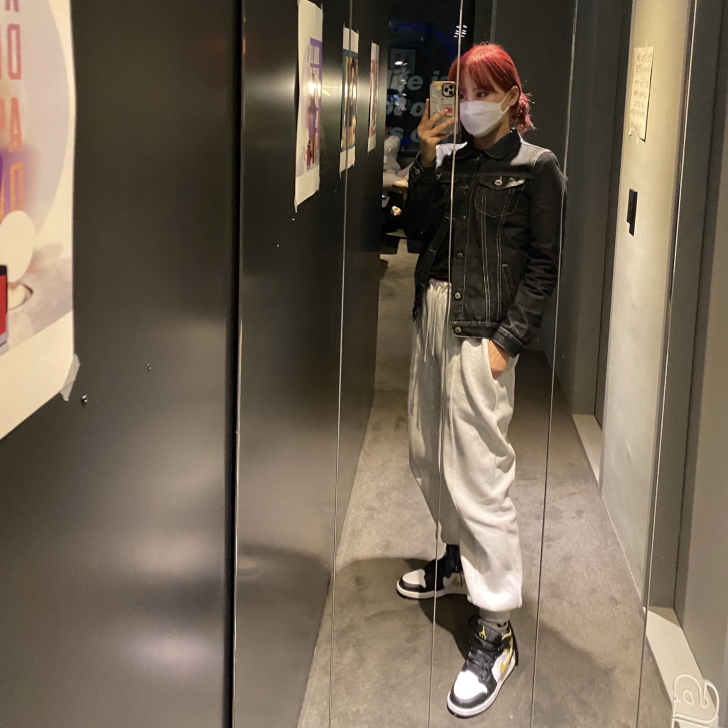 Jordan 1 Mid Pollen 착용 스타일 - 1
