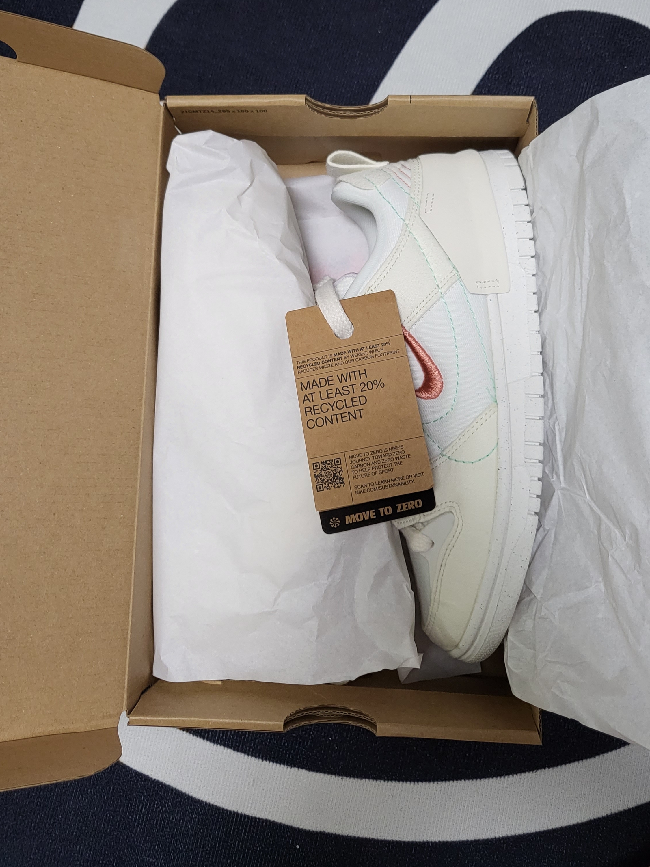 (W) Nike Dunk Low Disrupt 2 Pale Ivory Sail 착용 스타일 - 1